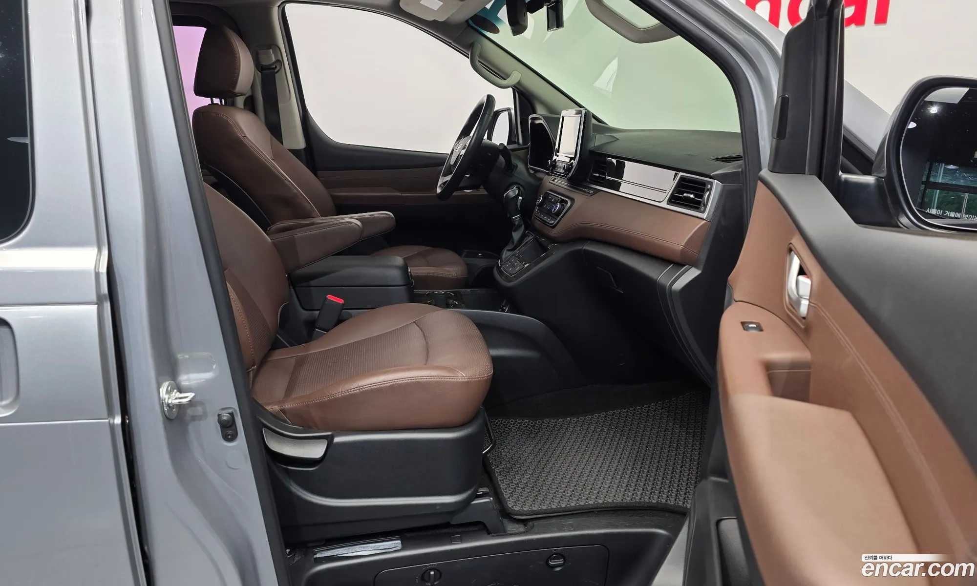 Hyundai Grand Starex 2018 — 15