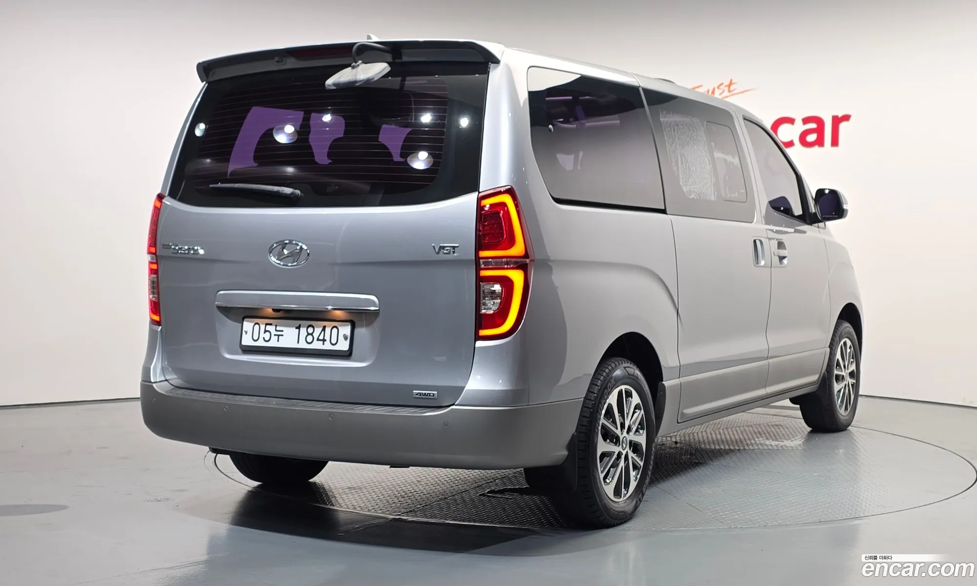 Hyundai Grand Starex 2018 — 18