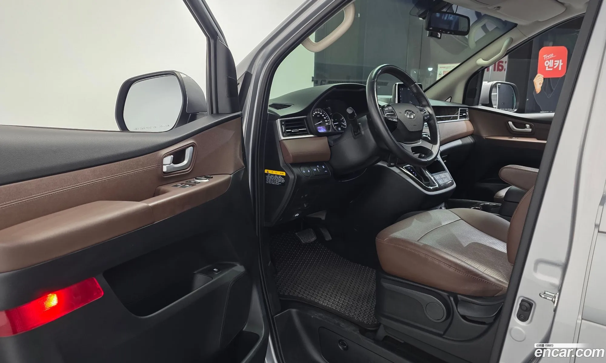 Hyundai Grand Starex 2018 — 13