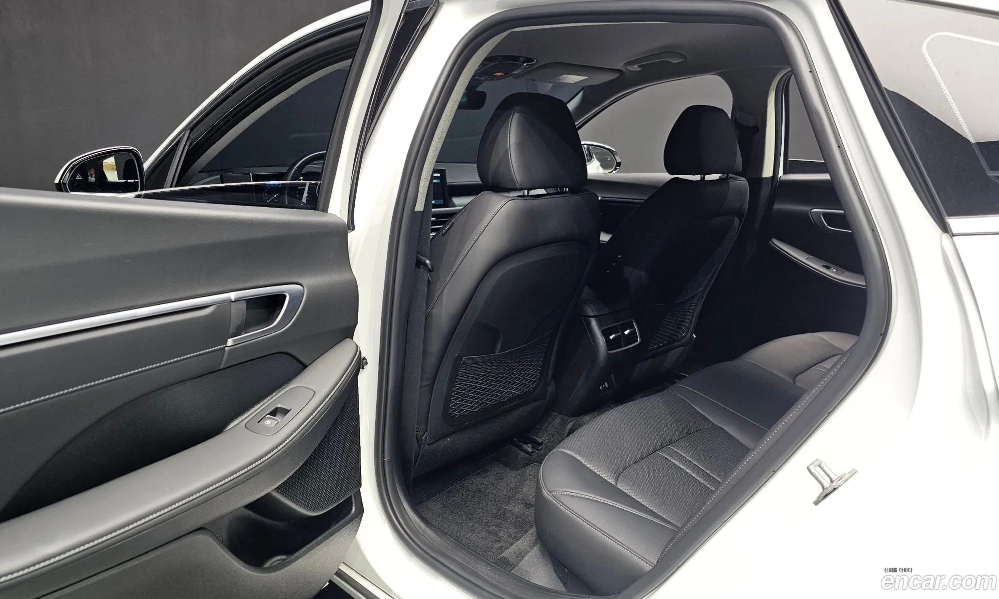 Hyundai Sonata the Edge 2023 — 14