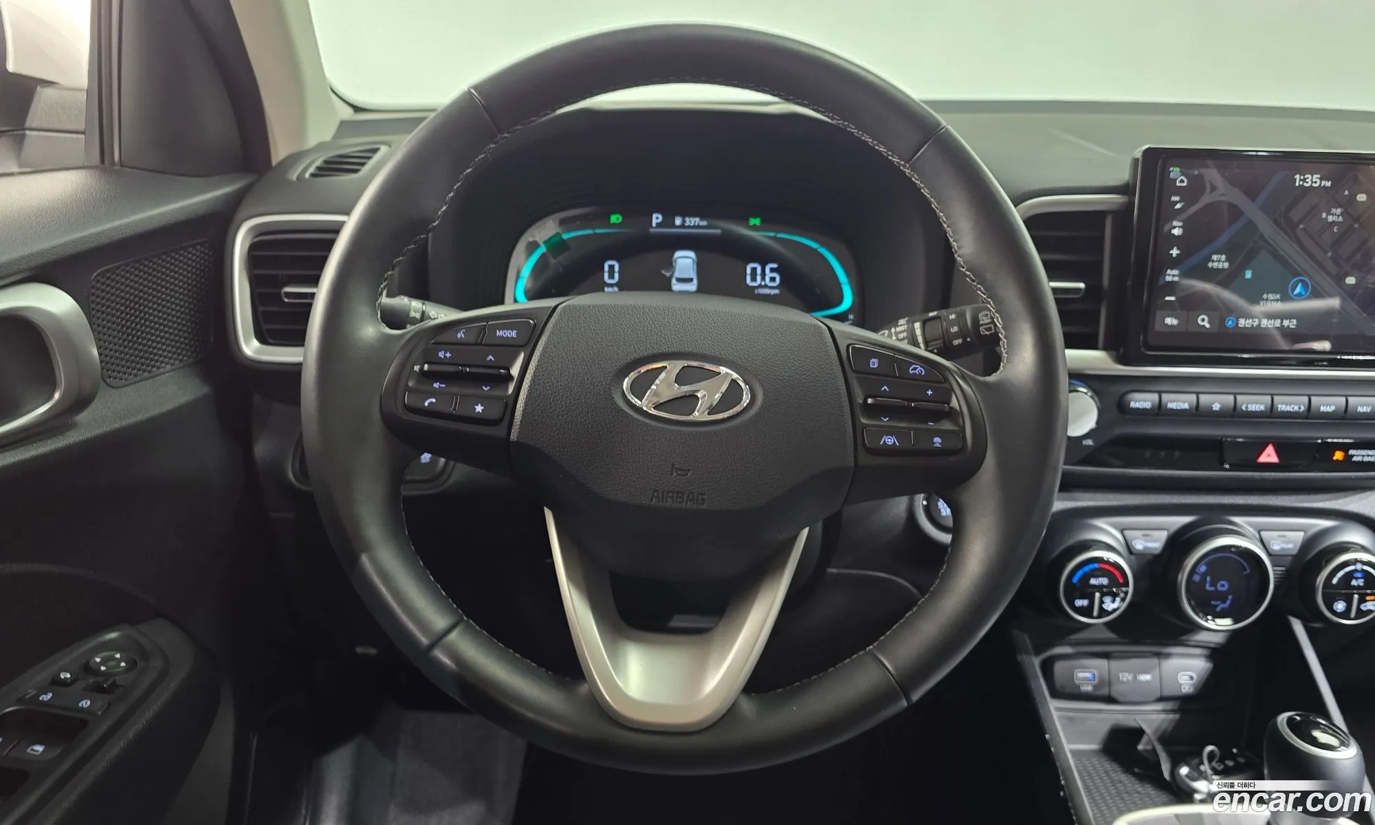 Hyundai Venue 2023 — 5