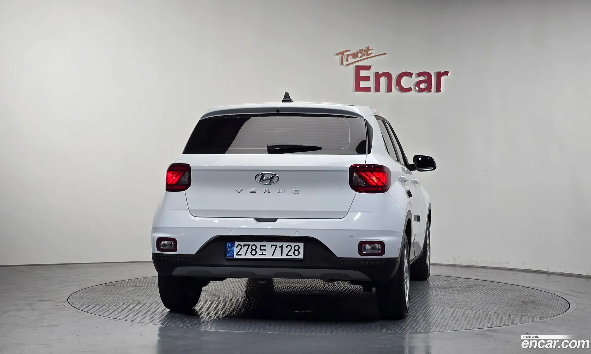Hyundai Venue 2023 — 23