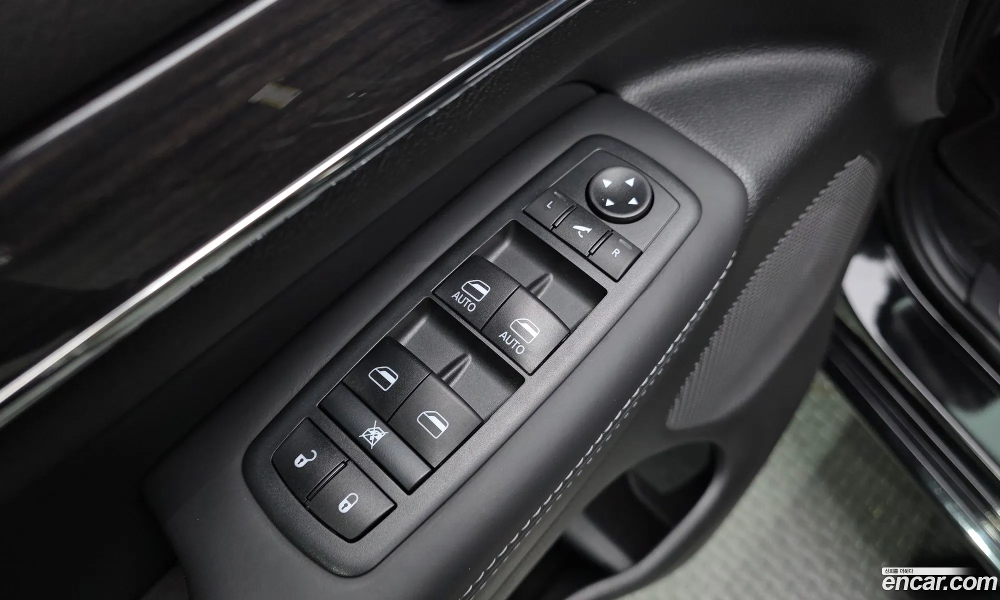 Jeep Grand Cherokee 2020 — 37