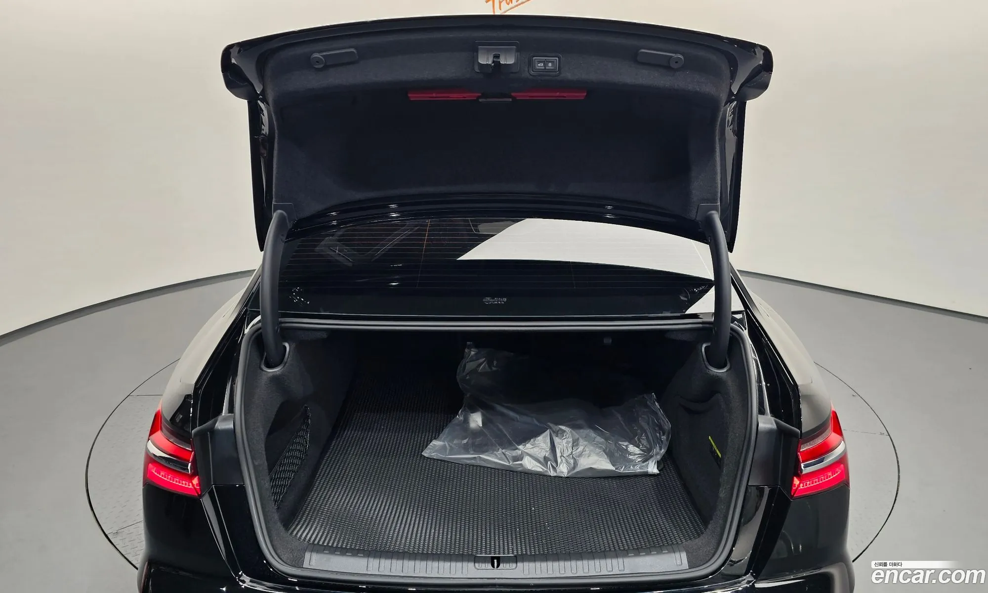 Audi A6 2023 WAUZZZF26PN026218 — 12