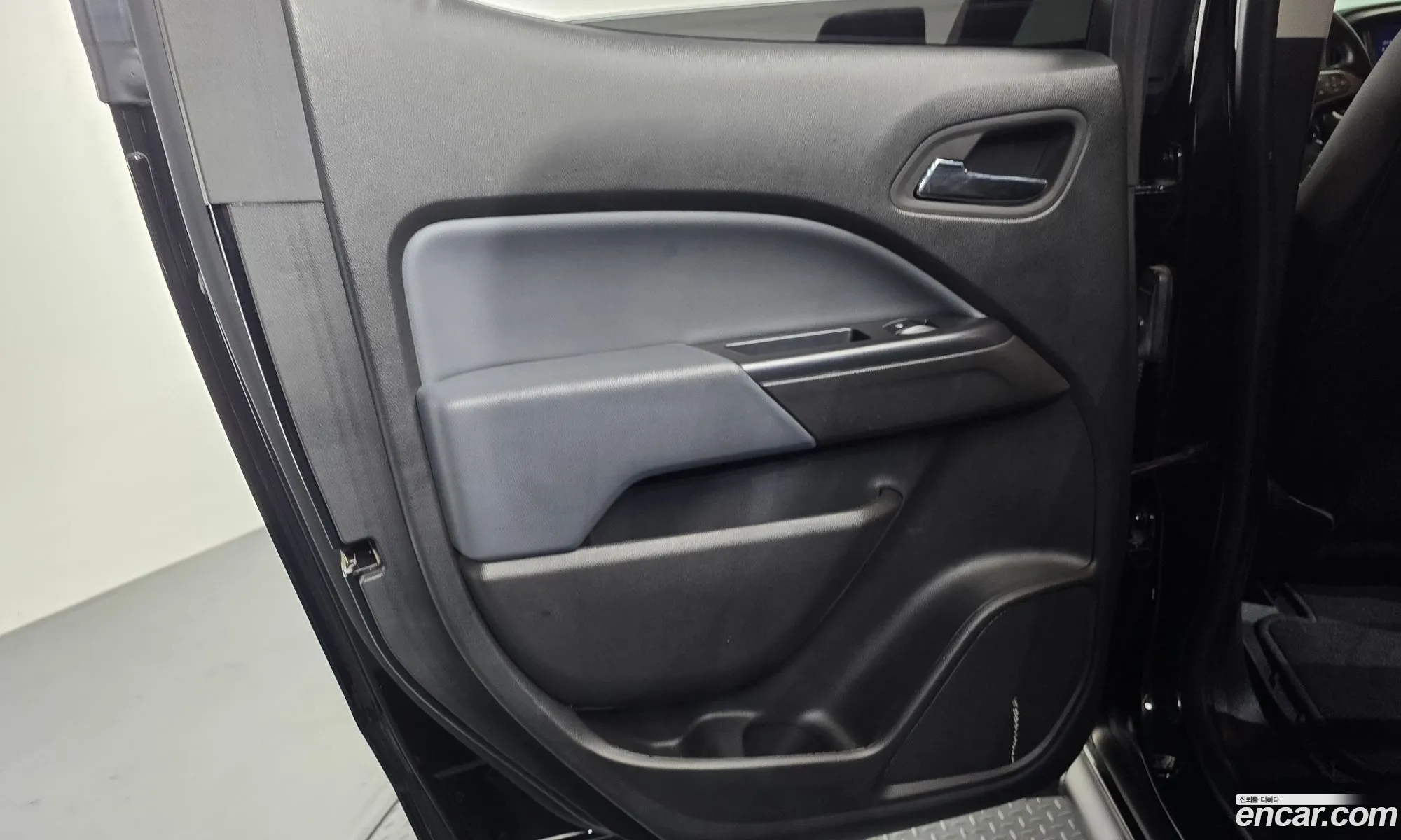 Chevrolet (GM Daewoo) Real New Colorado 2022 — 6