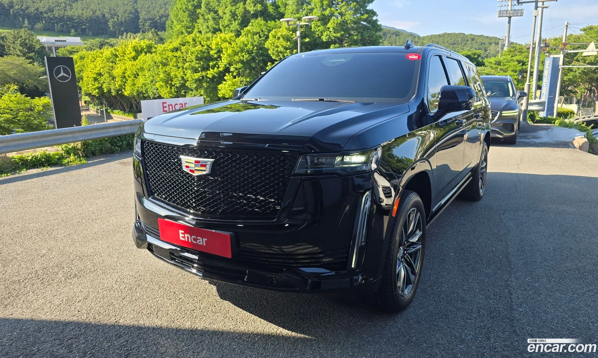 Cadillac Escalade 2023 — 18
