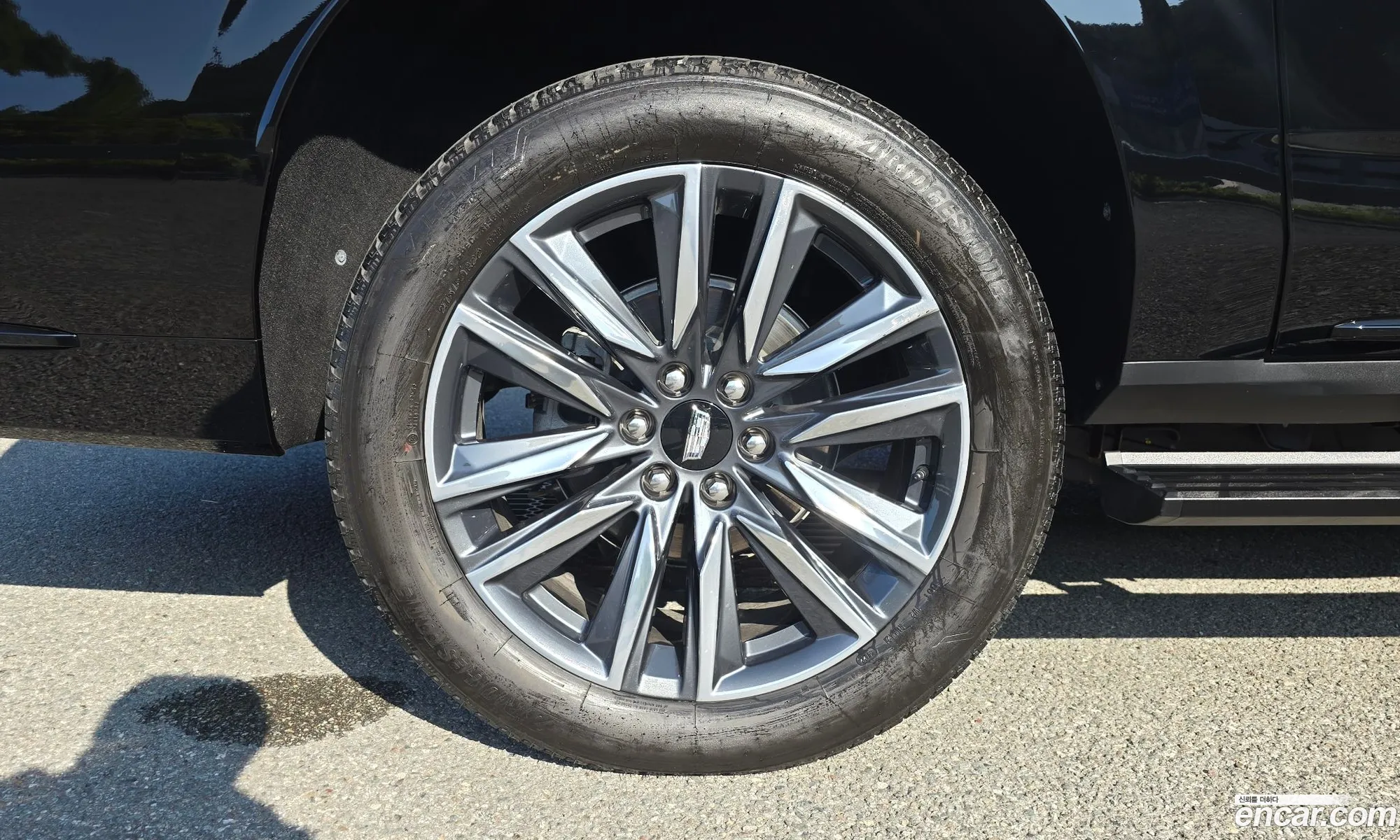 Cadillac Escalade 2023 — 2