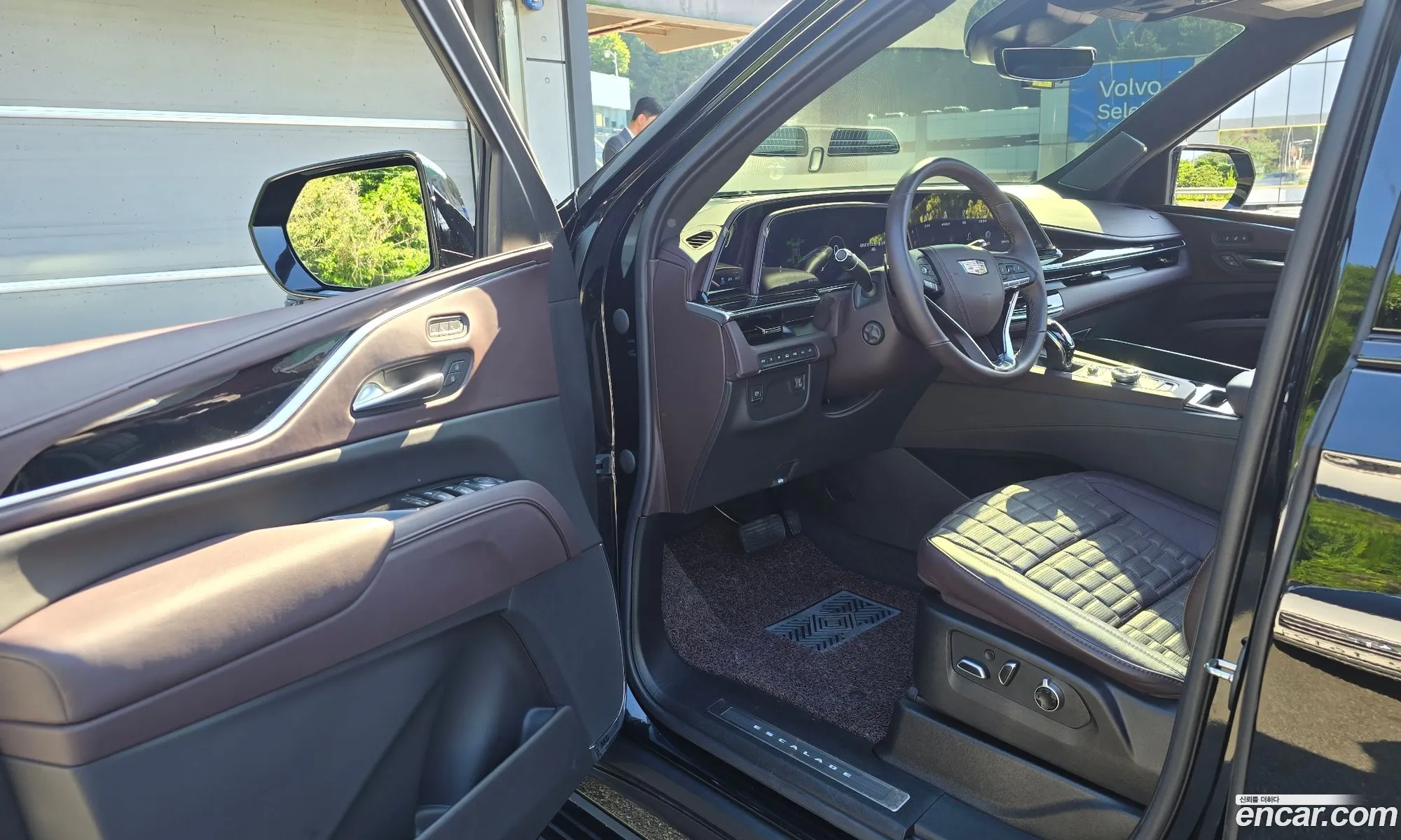 Cadillac Escalade 2023 — 10