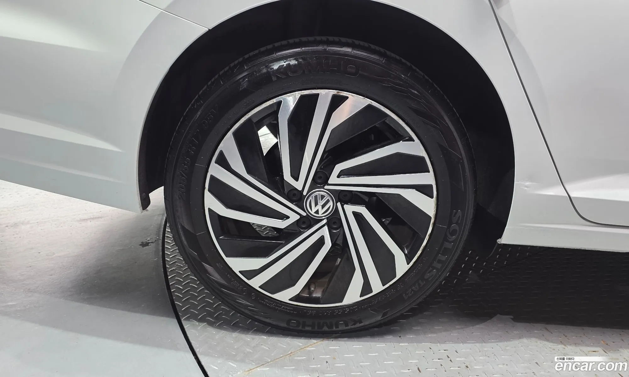 Volkswagen Jetta 7th Gen 2021 — 35