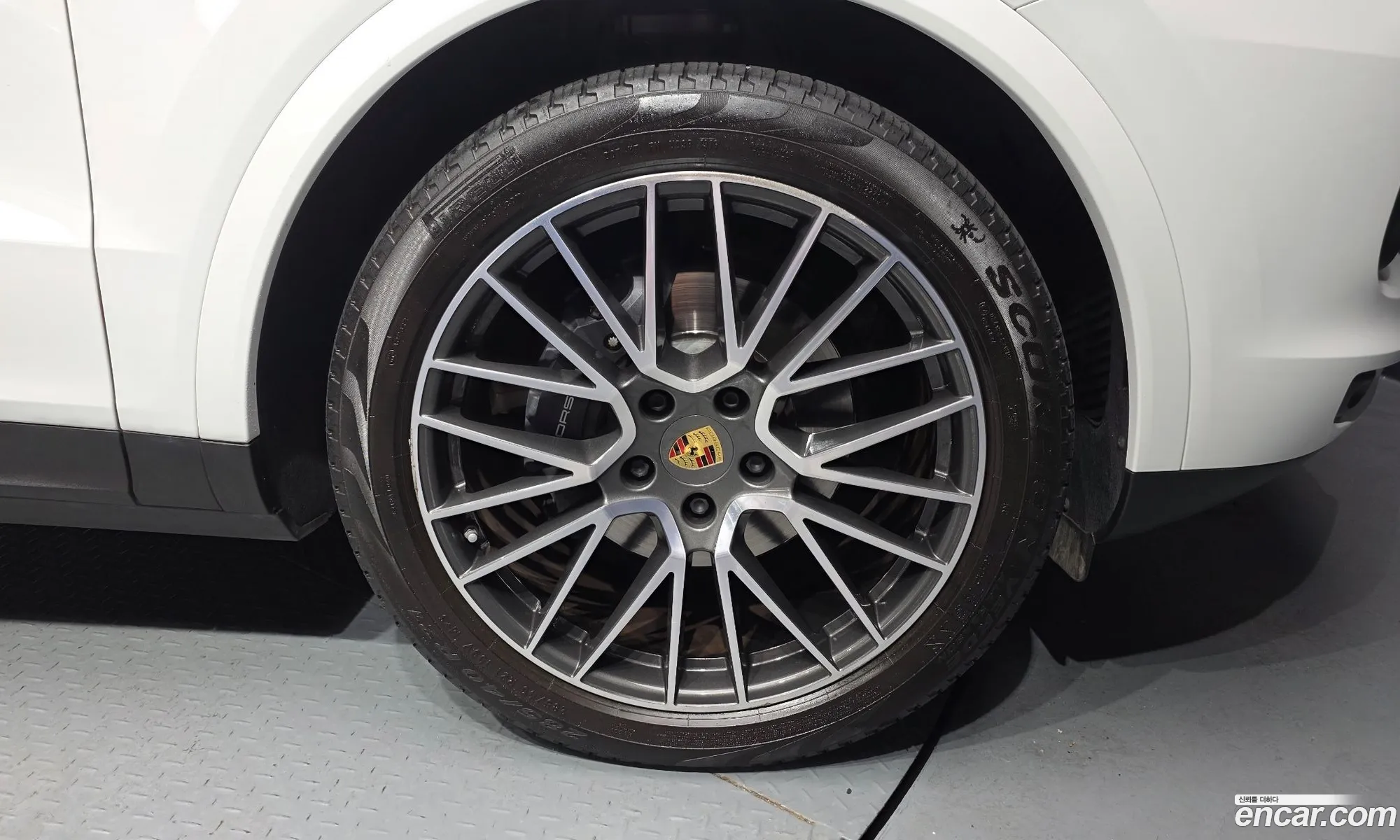 Porsche Cayenne 2019 WP1AA29Y9KDA24829 — 30