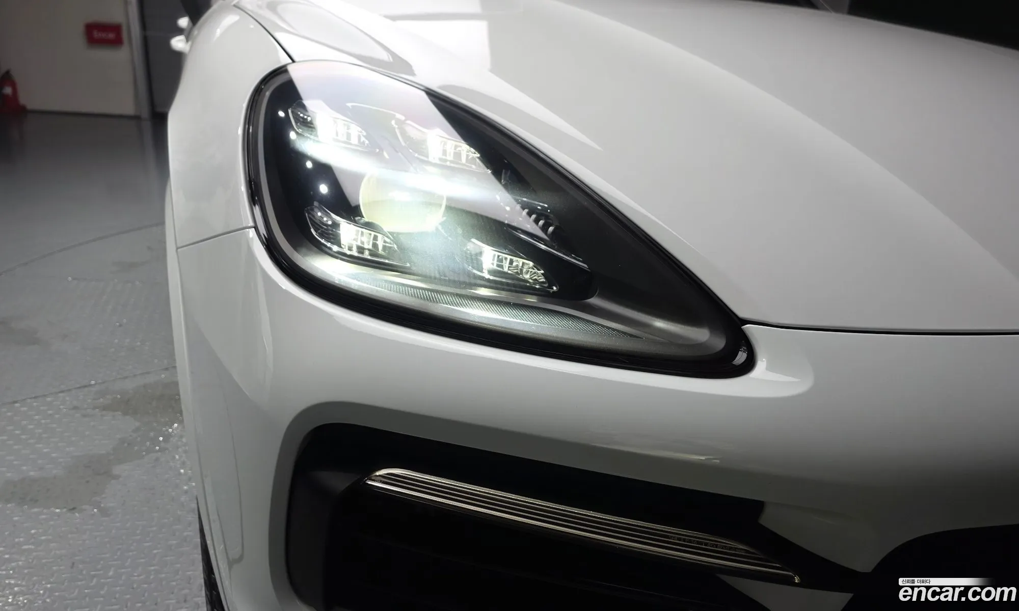 Porsche Cayenne 2019 WP1AA29Y9KDA24829 — 19