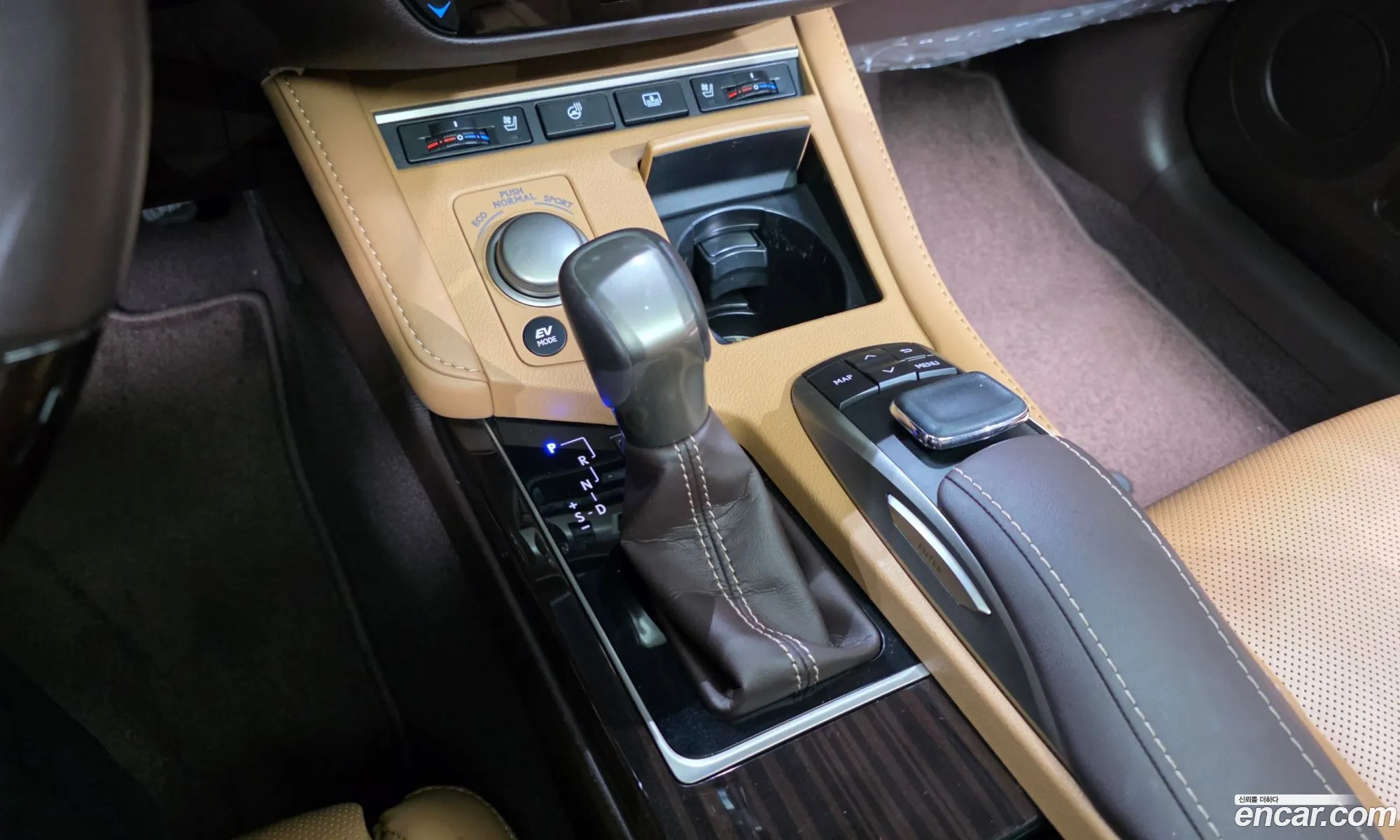 Lexus ES300h 2017 — 20