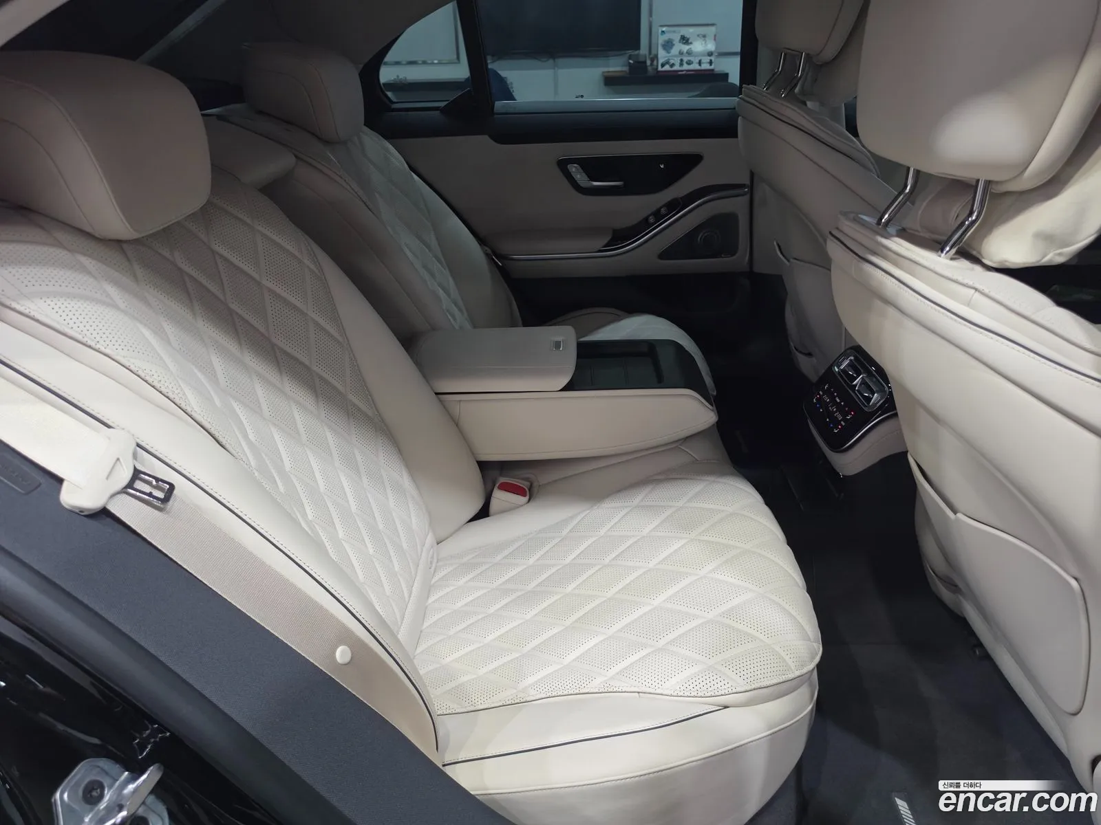 Mercedes-Benz S-Class W223 2025 — 10