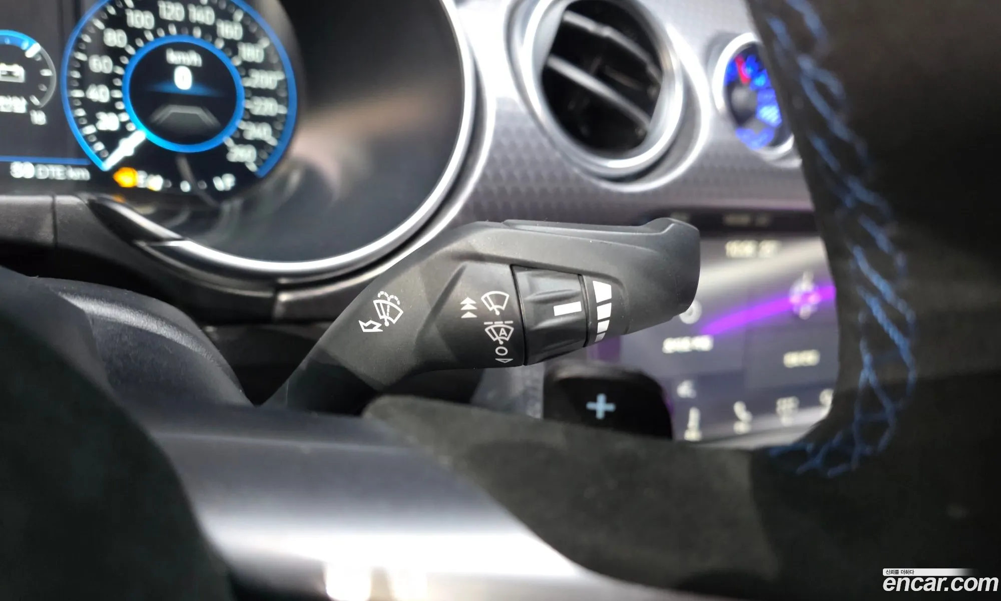 Ford Mustang 2019 1FA6P8THXK5202989 — 19