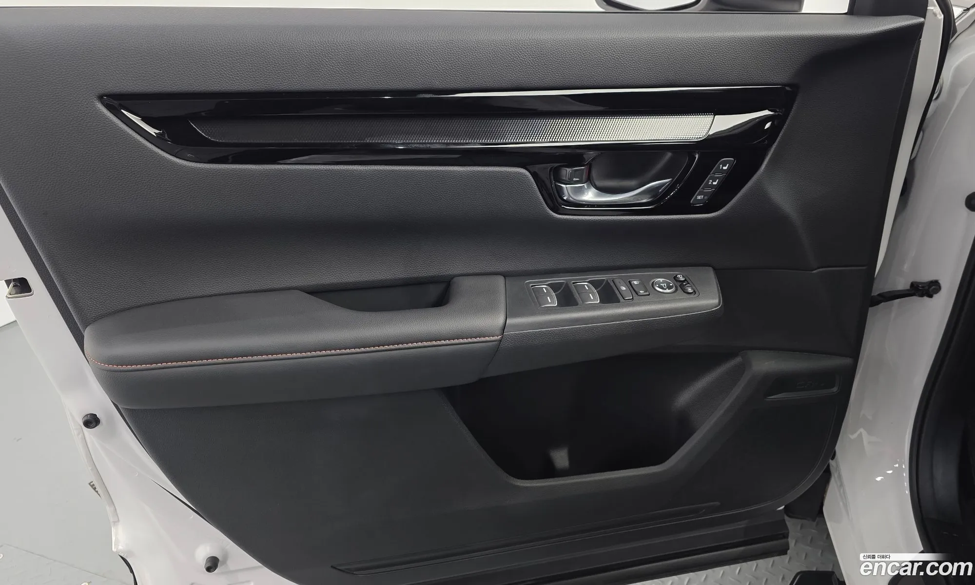 Honda CR-V 6th Gen 2025 — 2