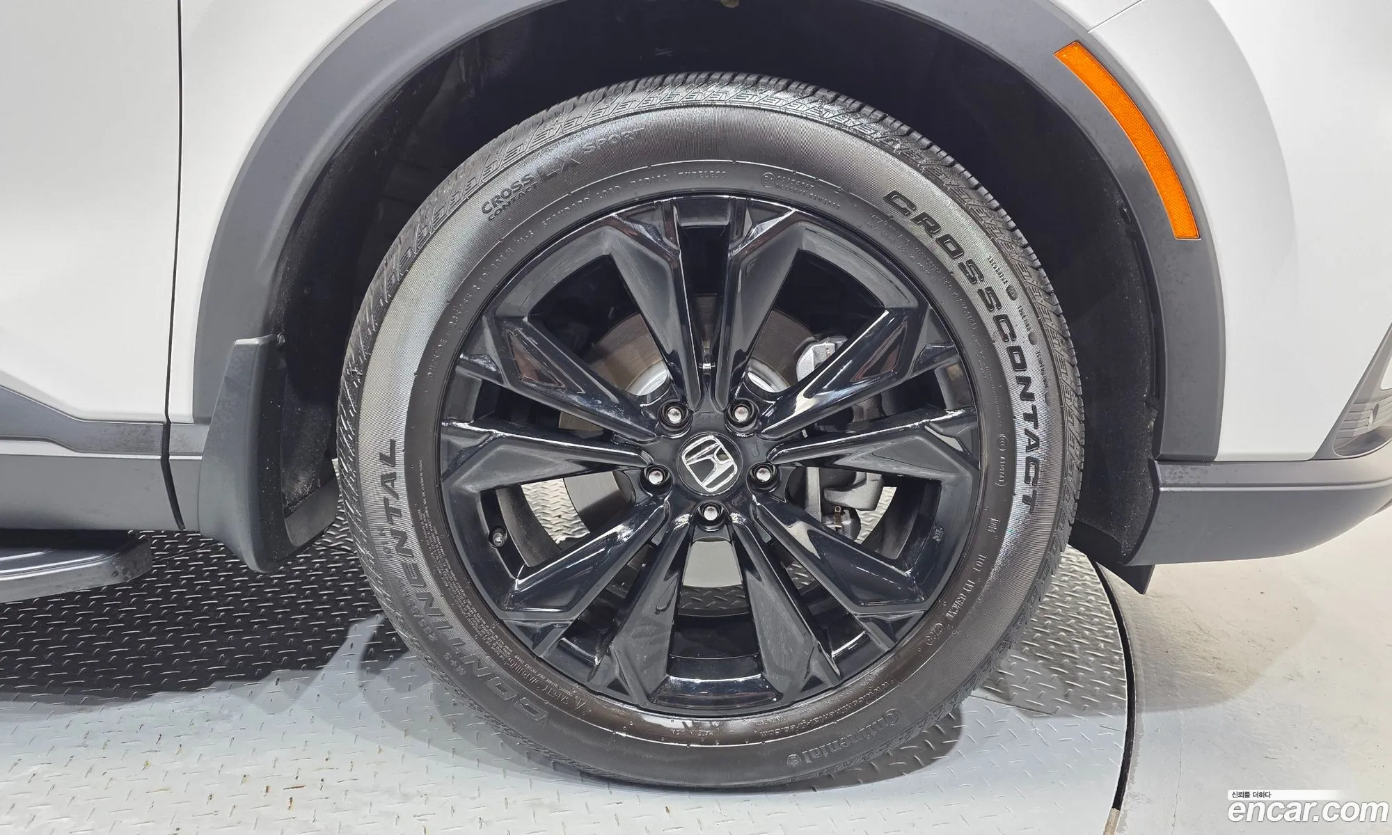 Honda CR-V 6th Gen 2025 — 22