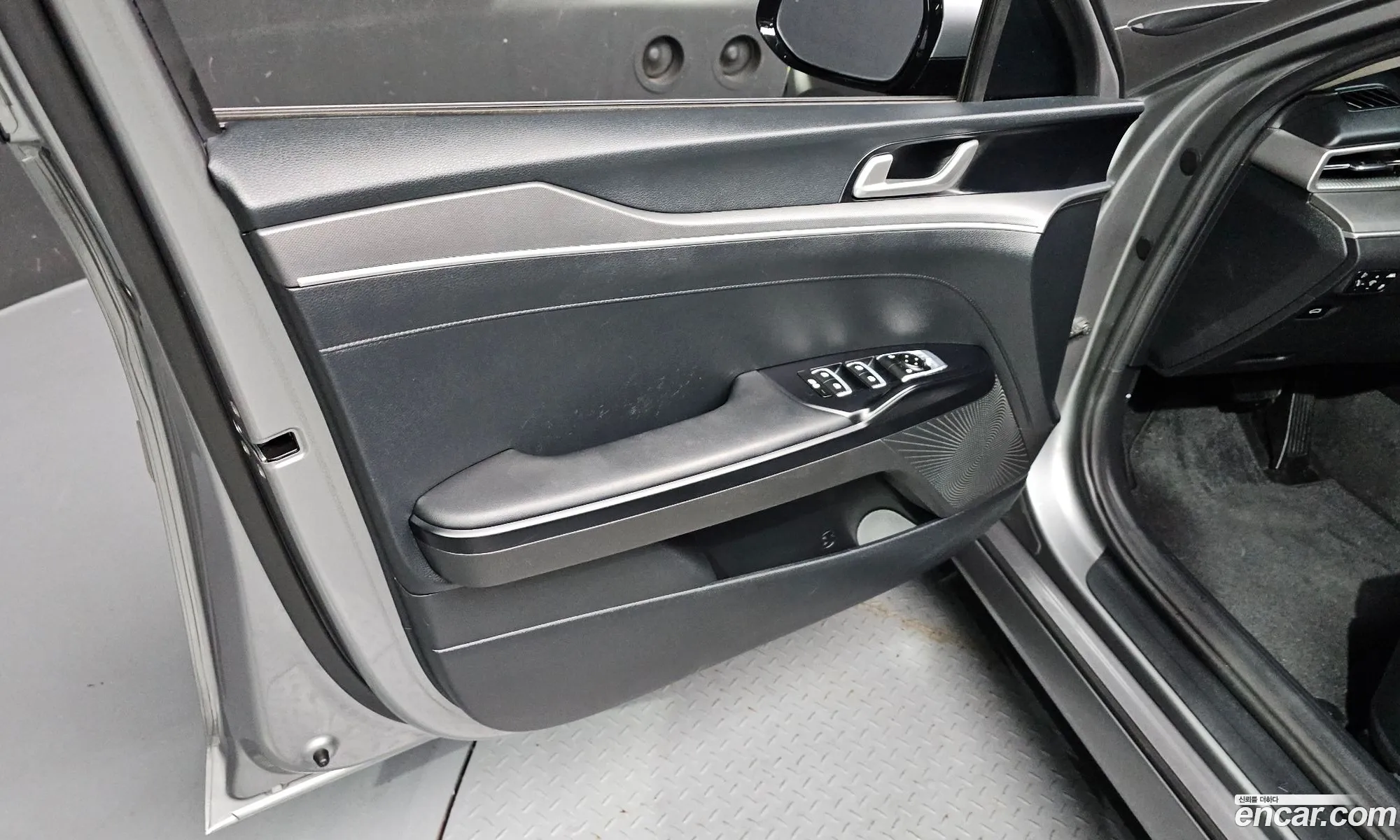 Kia K5 2022 KNAG241ABPA202776 — 30