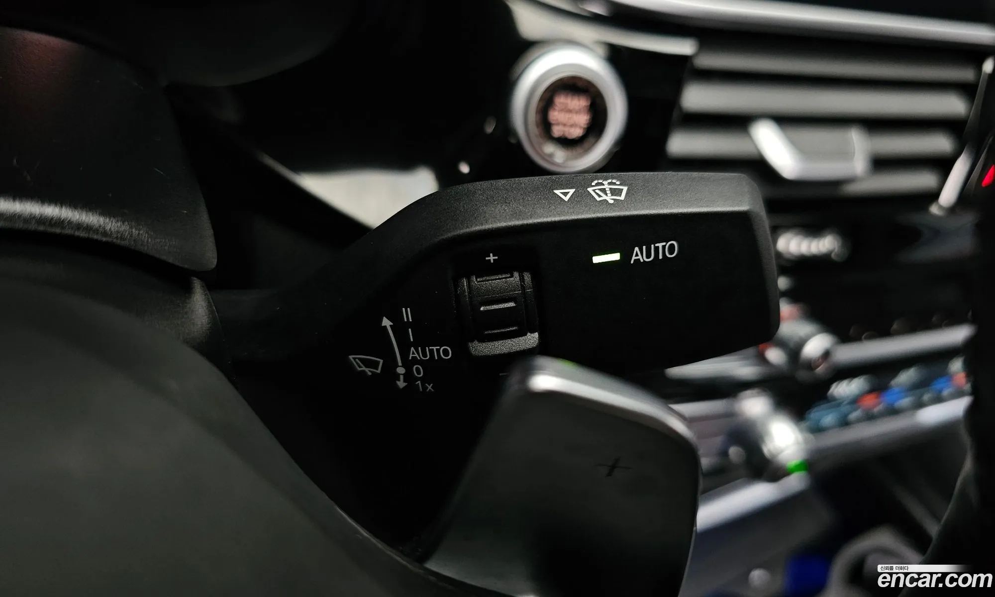 BMW 6 Series GT 2023 — 32