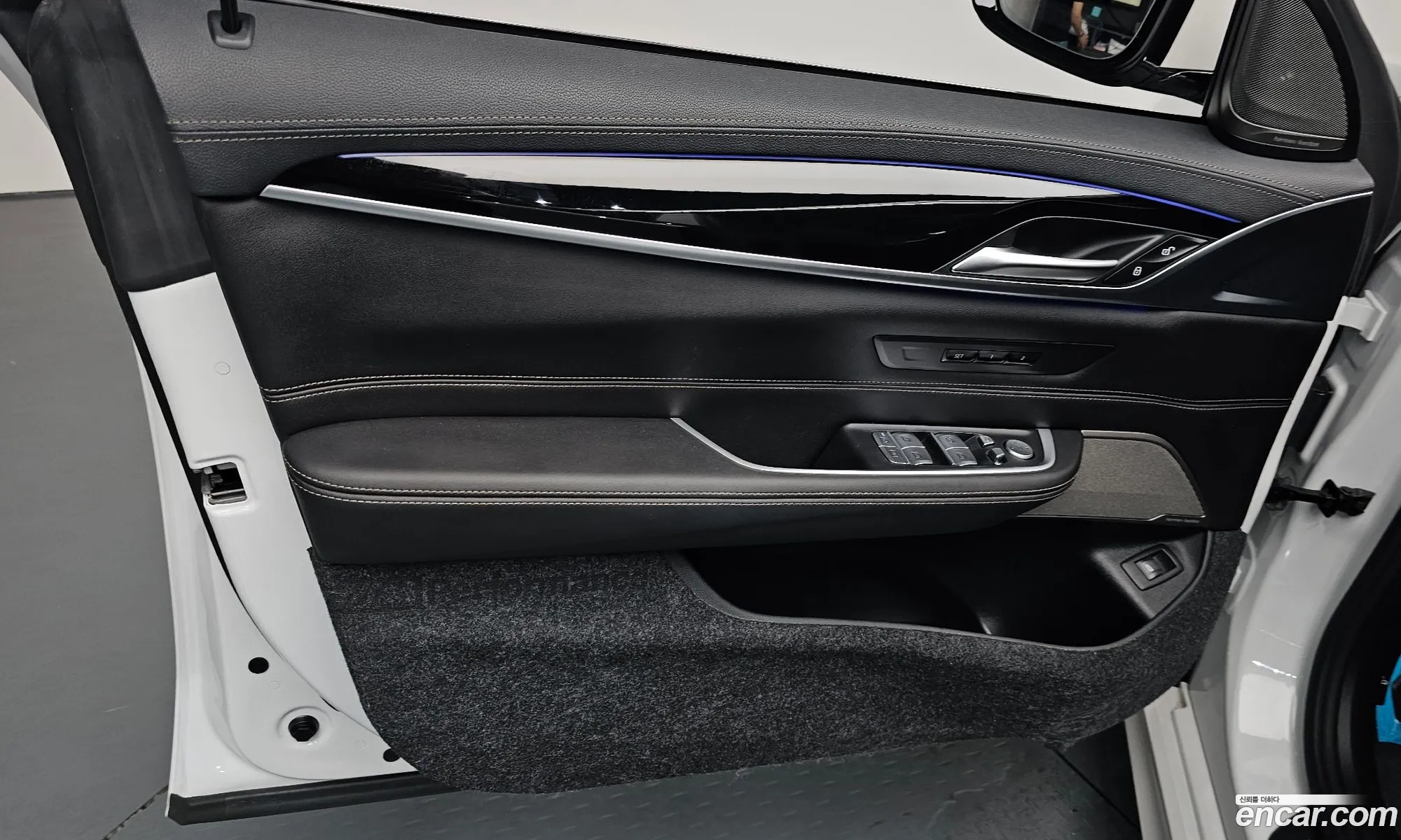 BMW 6 Series GT 2023 — 33