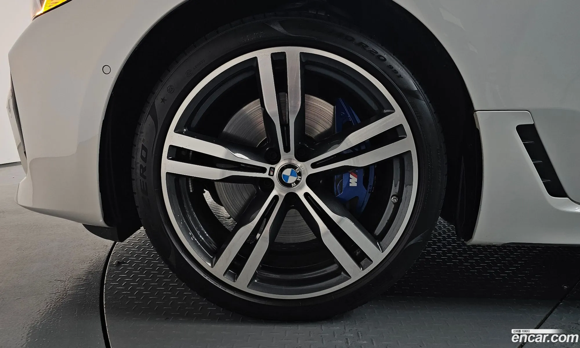 BMW 6 Series GT 2023 — 2