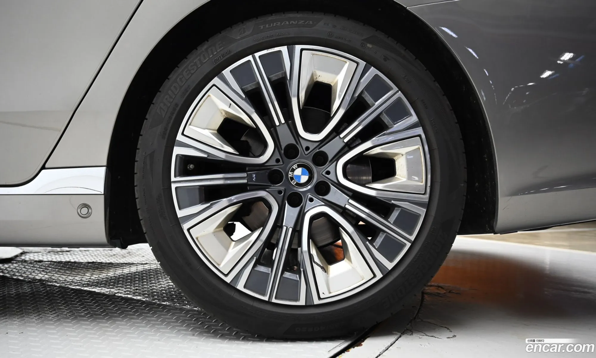 BMW 7 Series 2023 — 18