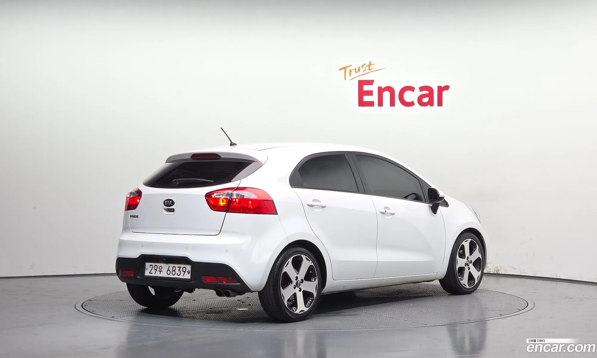 Kia Pride 2014 — 6