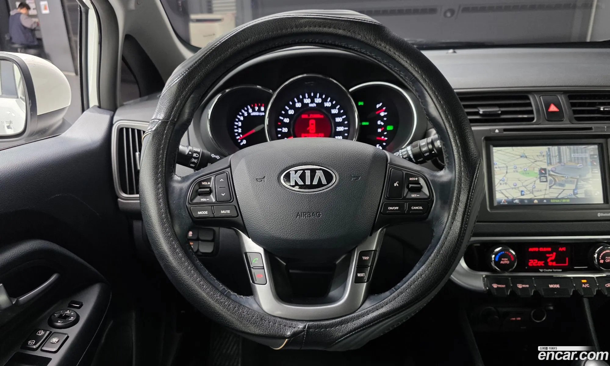Kia Pride 2014 — 9