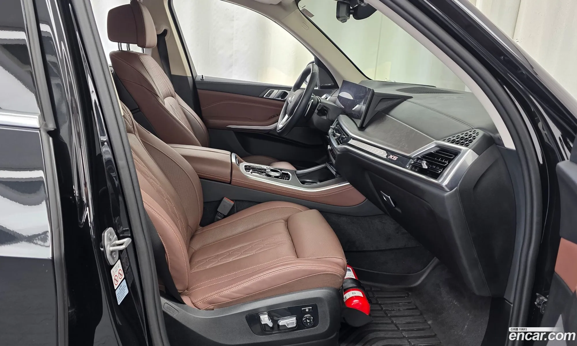 BMW X5 2024 WBA21EU06R9U81634 — 32