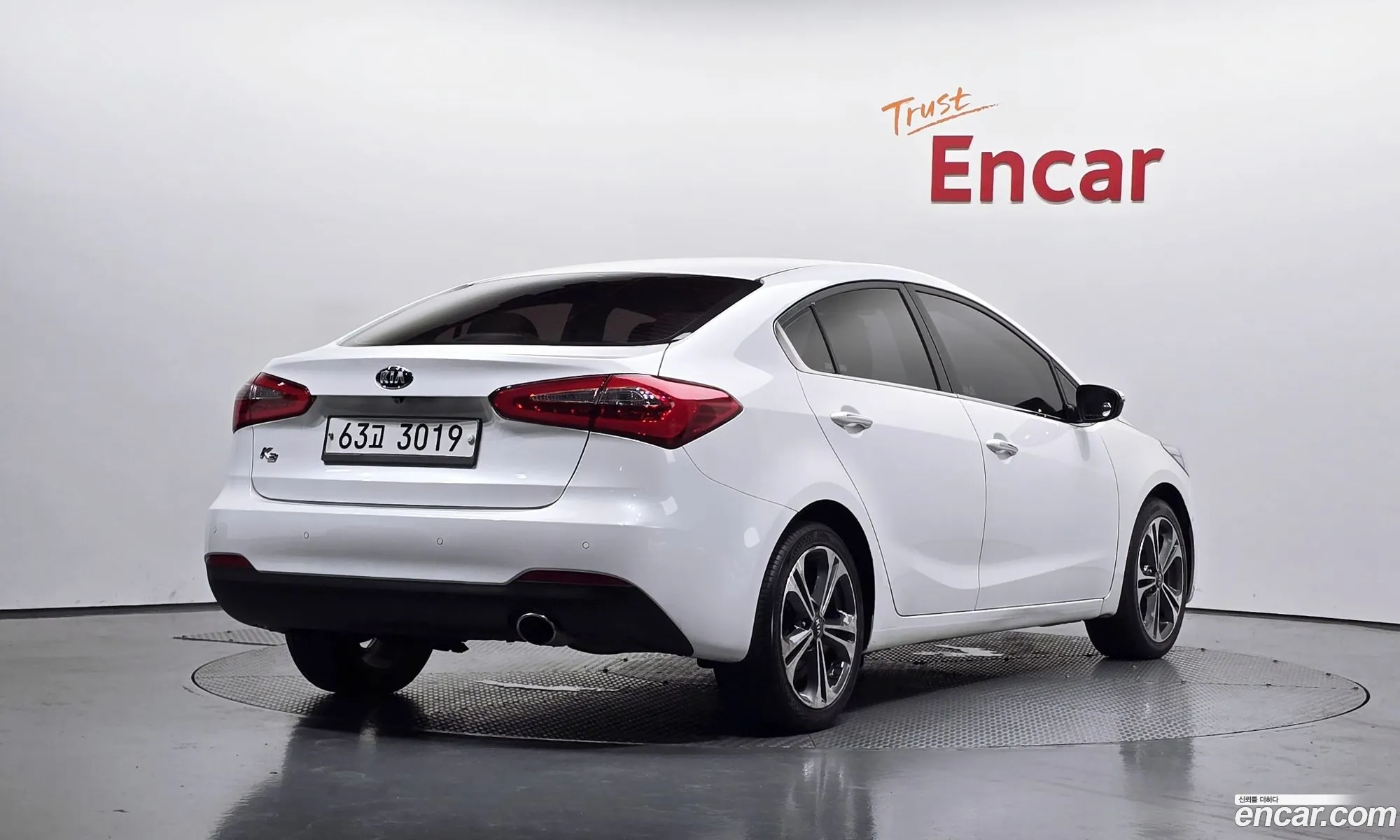 Kia K3 2014 — 15
