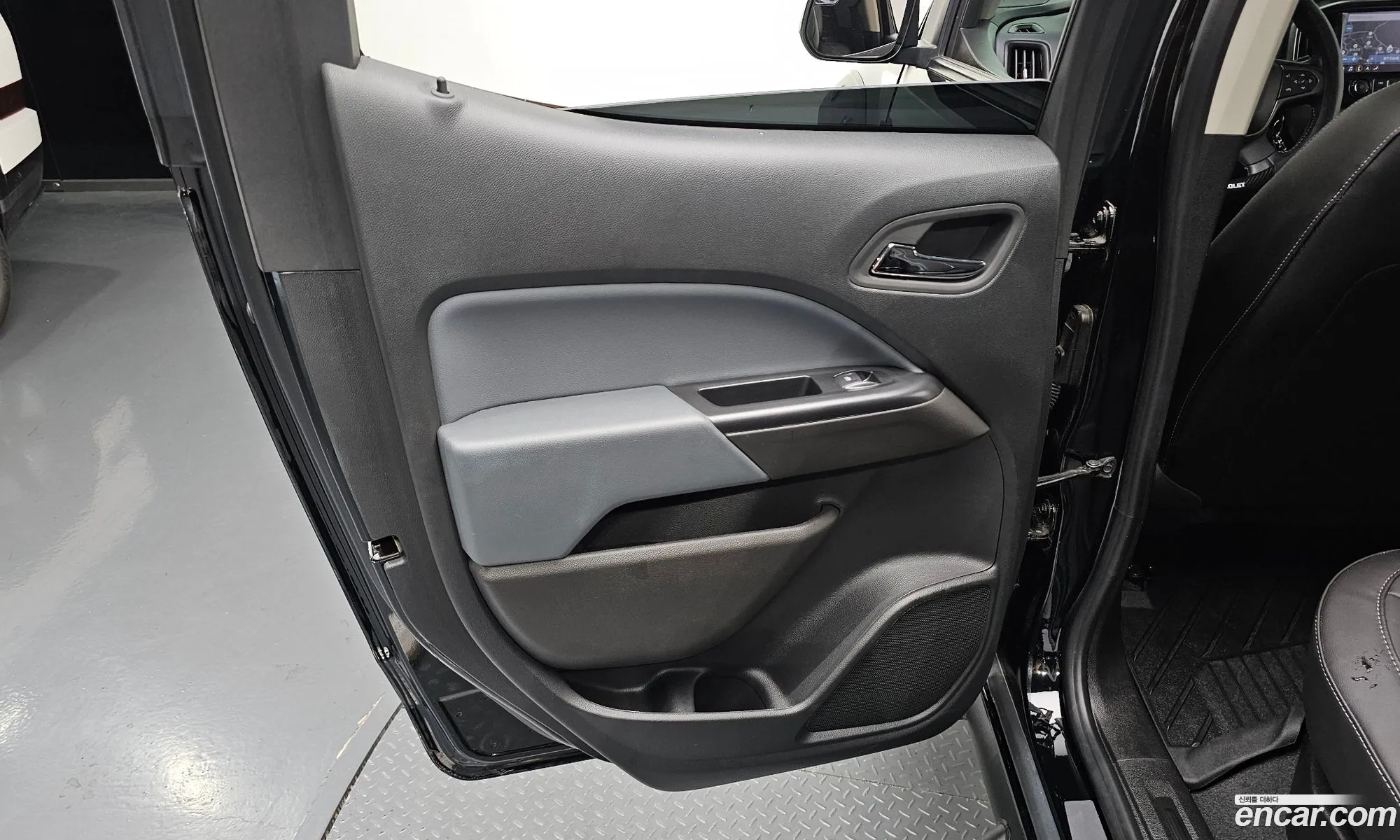 Chevrolet (GM Daewoo) Real New Colorado 2022 — 28