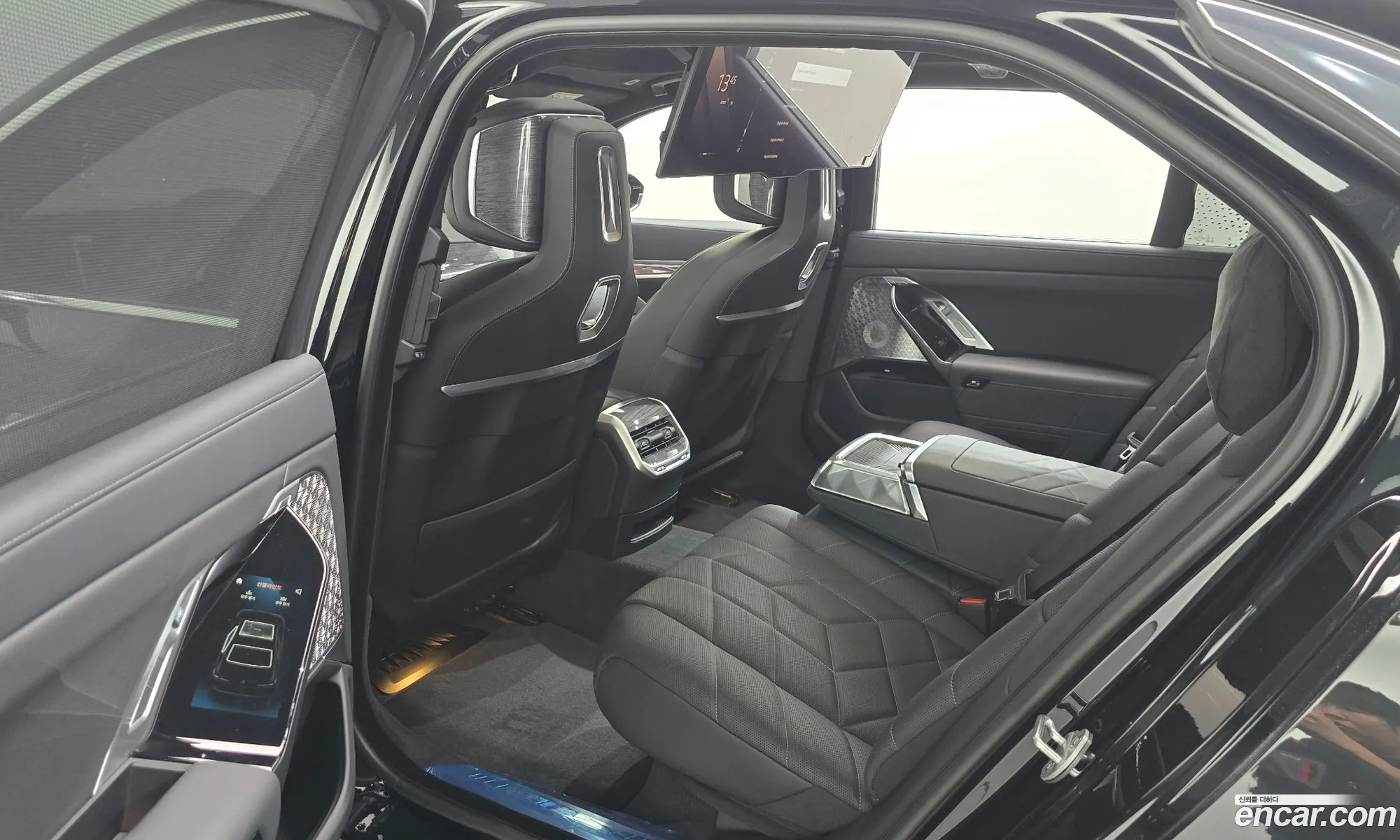 BMW i7 2025 — 23