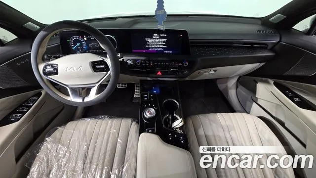 Kia K8 Hybrid 2023 — 4