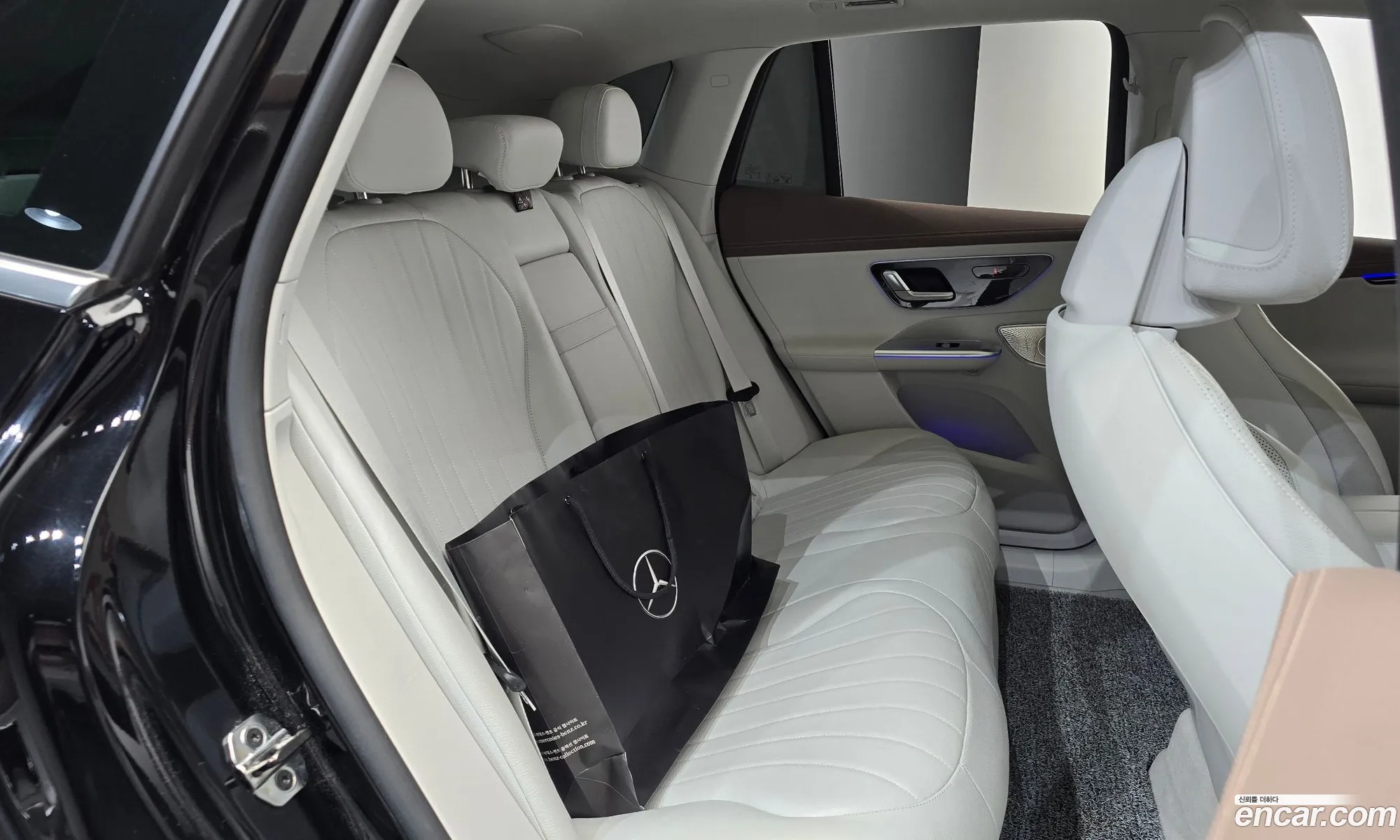 Mercedes-Benz EQE SUV X294 2023 — 16
