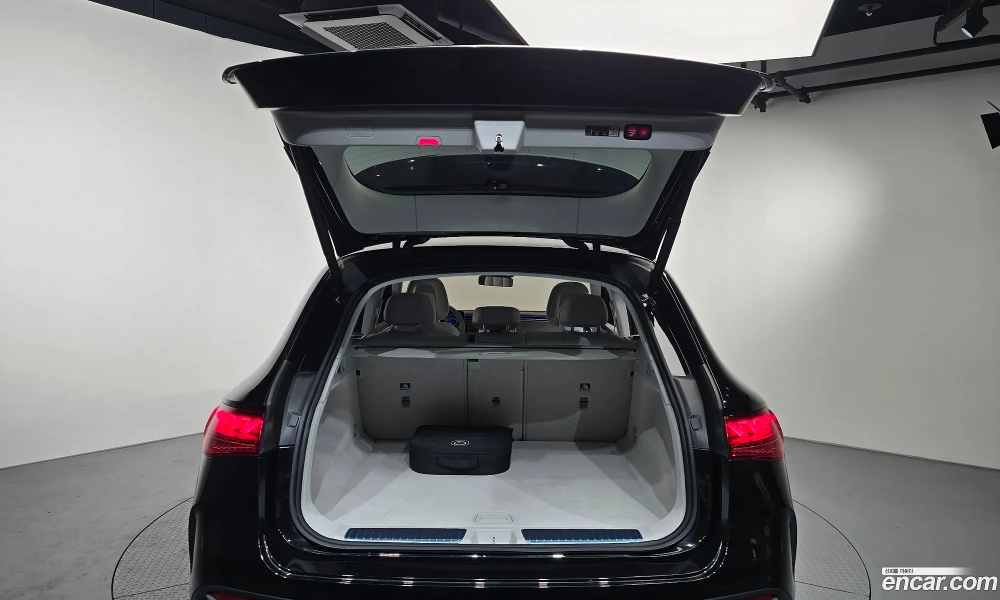 Mercedes-Benz EQE SUV X294 2023 — 20