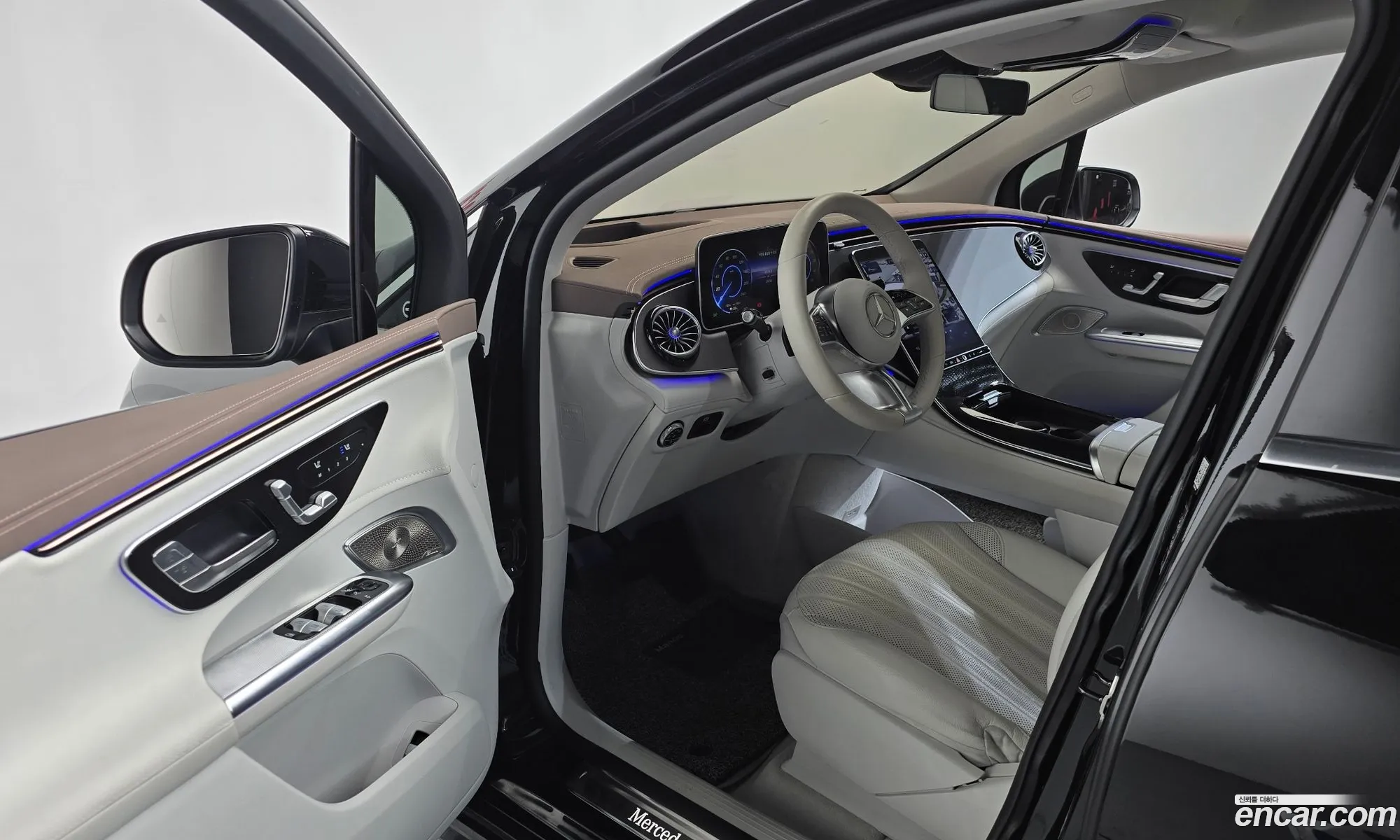 Mercedes-Benz EQE SUV X294 2023 — 12