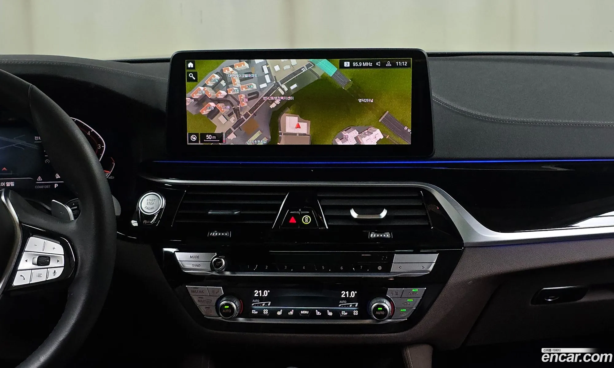 BMW 5 Series 2021 — 32