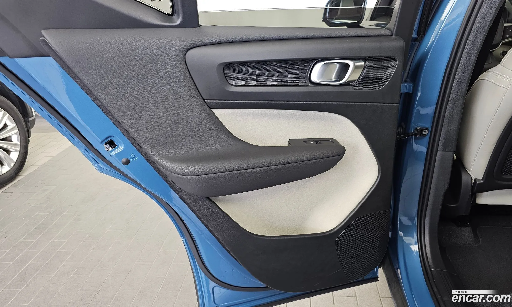 Volvo XC40 2025 — 21