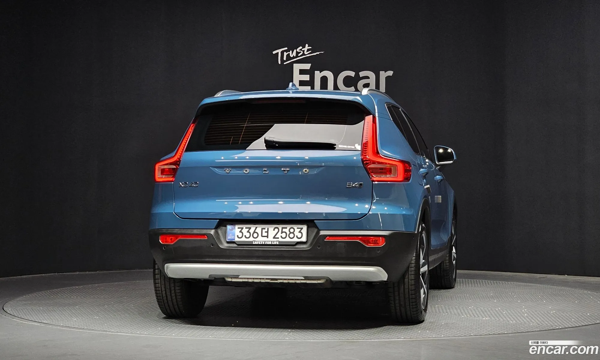Volvo XC40 2025 — 26