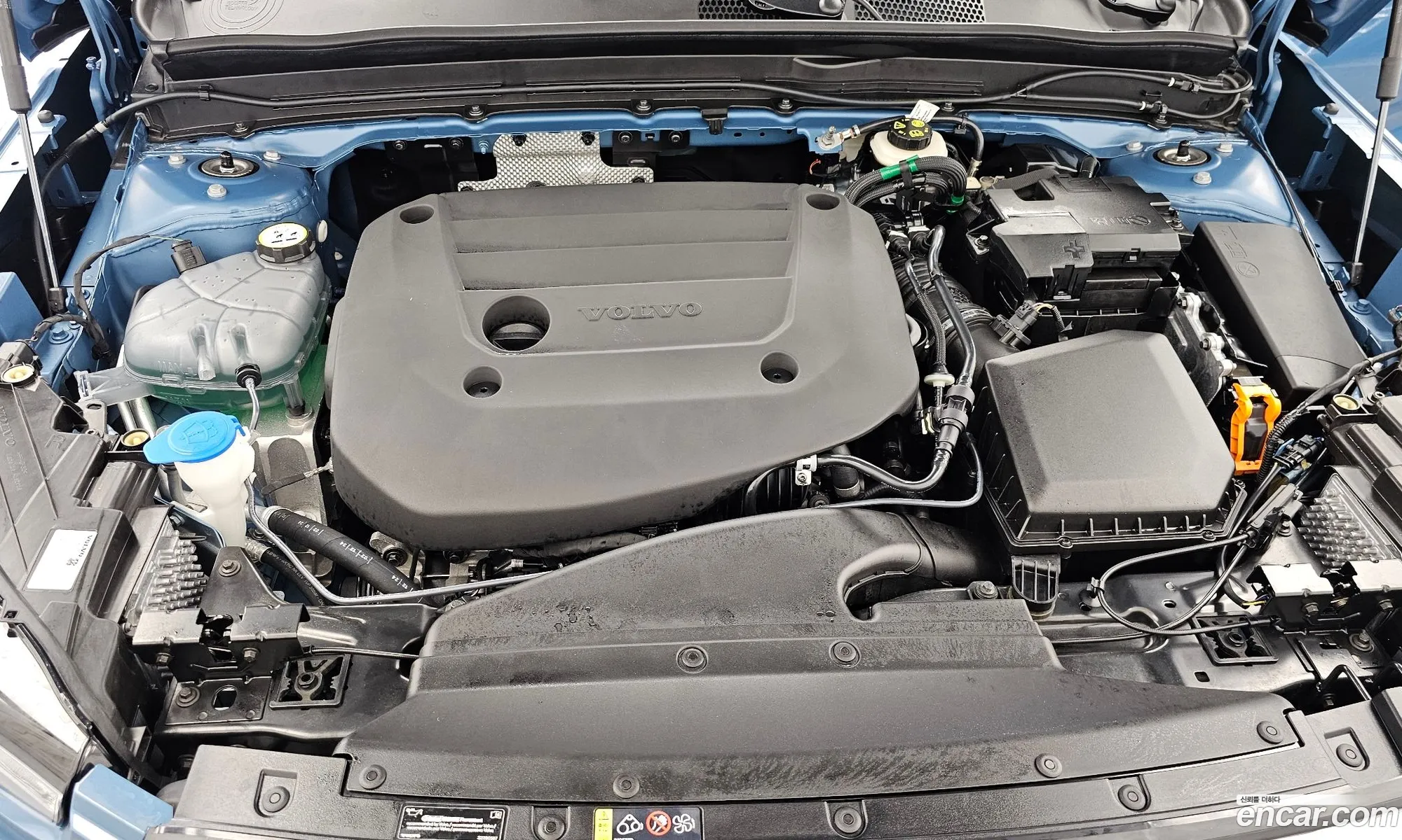 Volvo XC40 2025 — 30