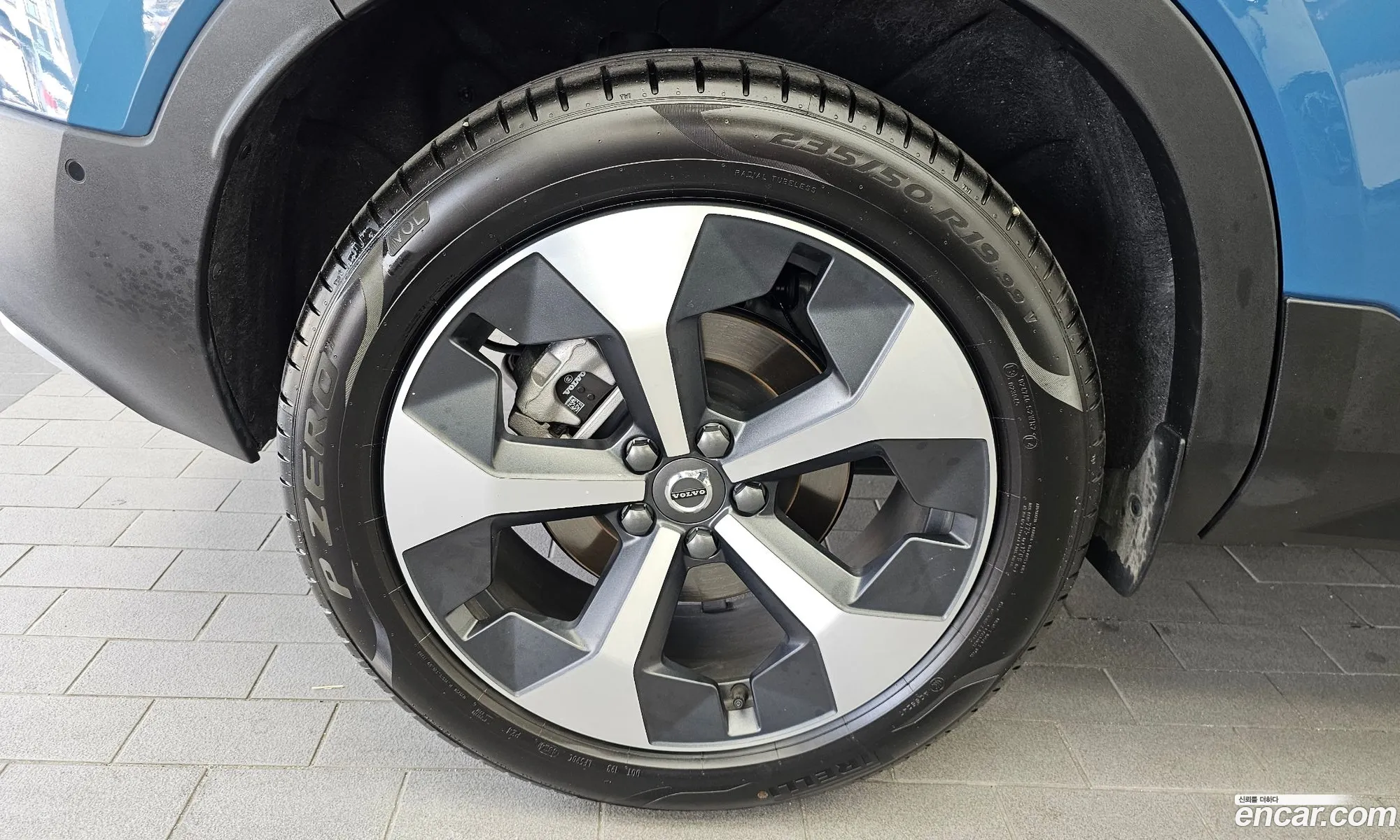 Volvo XC40 2025 — 22