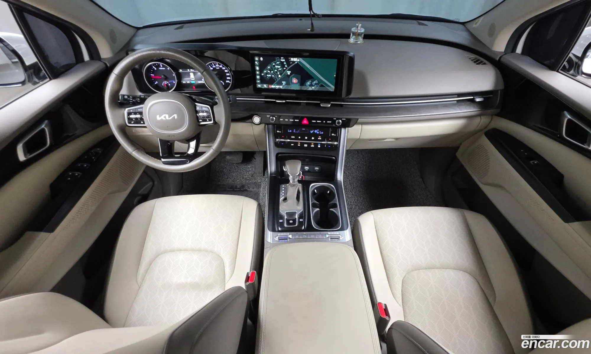 Kia Carnival 2023 — 3
