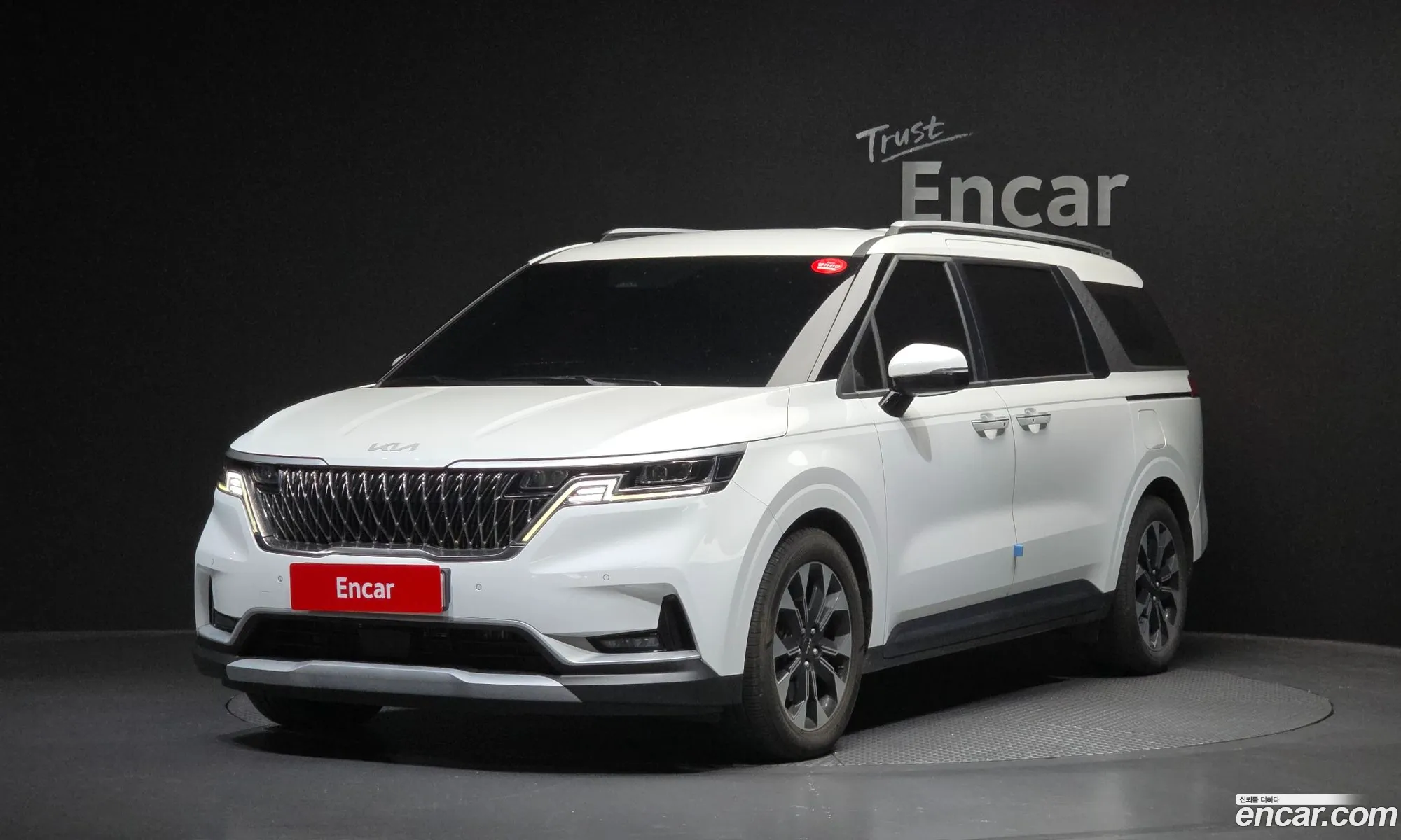 Kia Carnival 2023 — 2