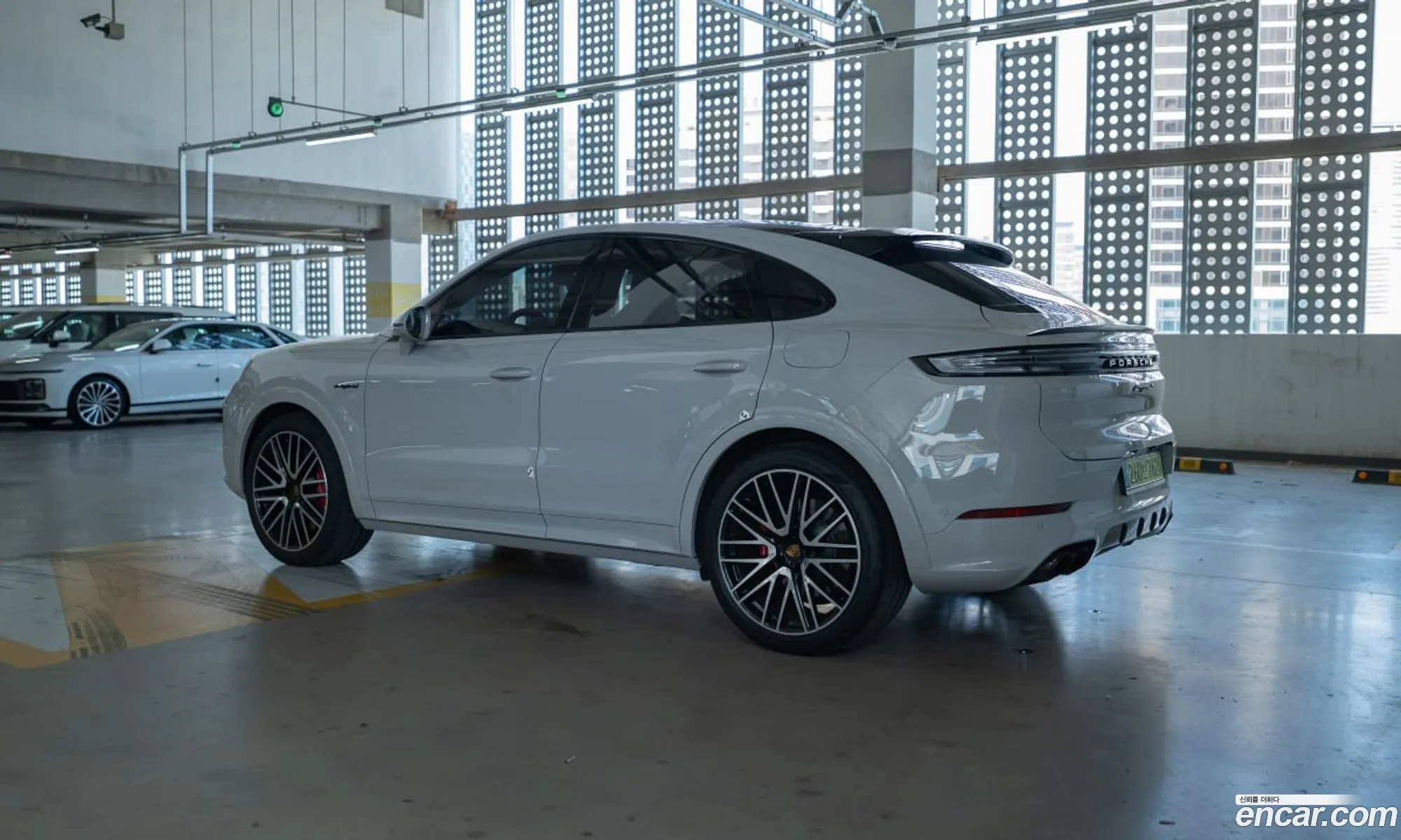 Porsche Cayenne 2025 — 11