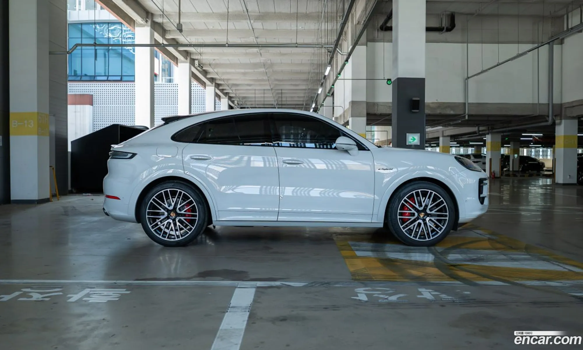 Porsche Cayenne 2025 — 3