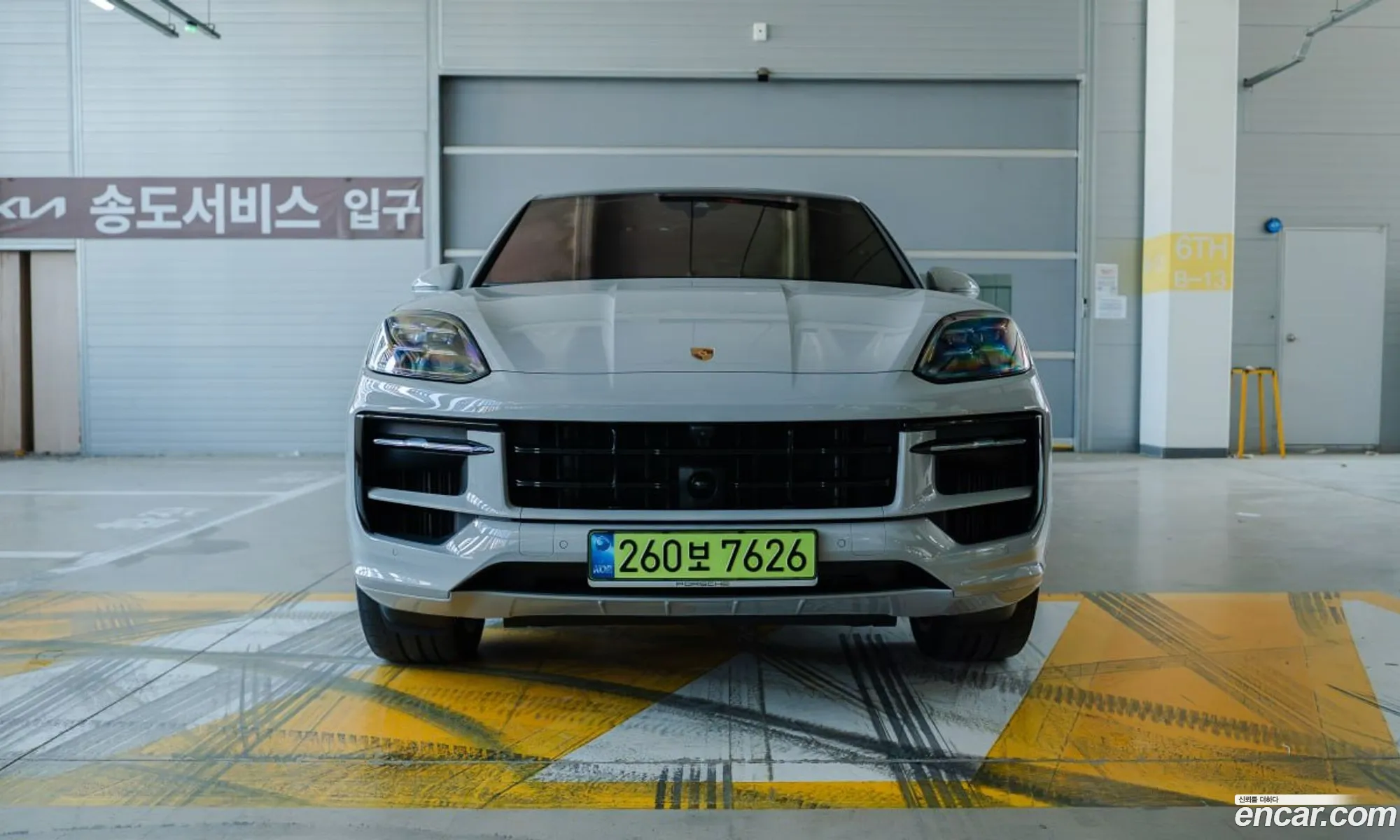 Porsche Cayenne 2025 — 17