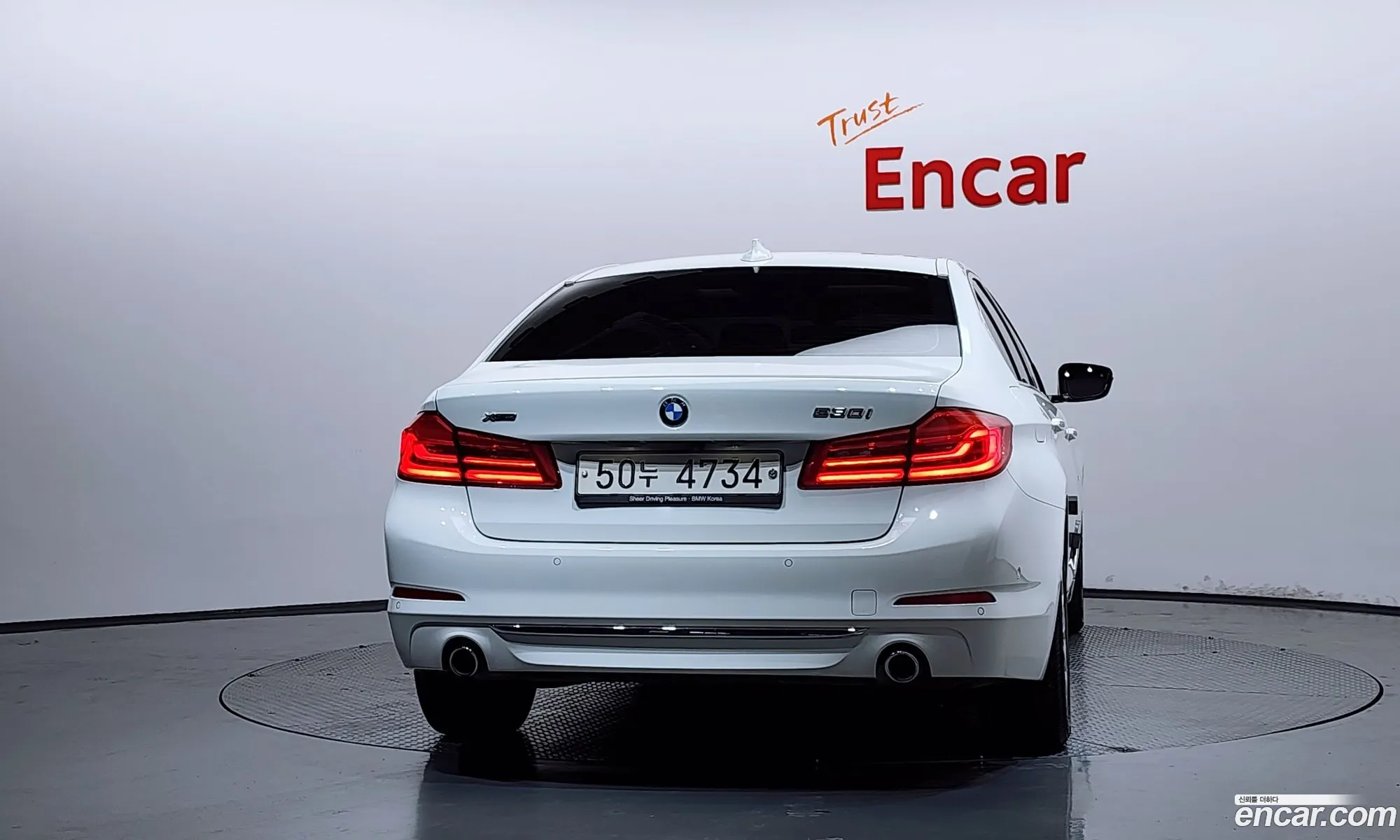 BMW 5 Series 2018 WBAJD9103JWC83150 — 27