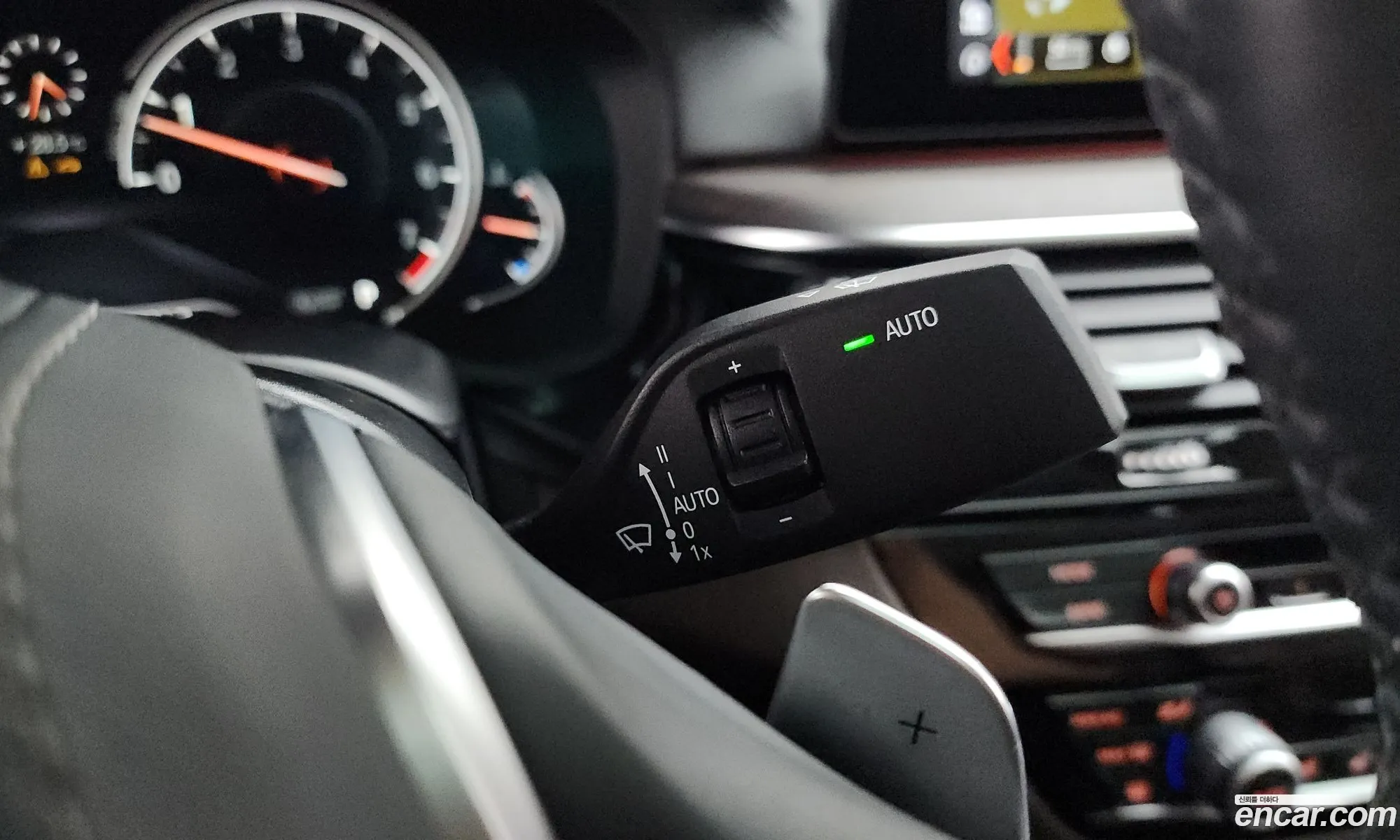 BMW 5 Series 2018 WBAJD9103JWC83150 — 32