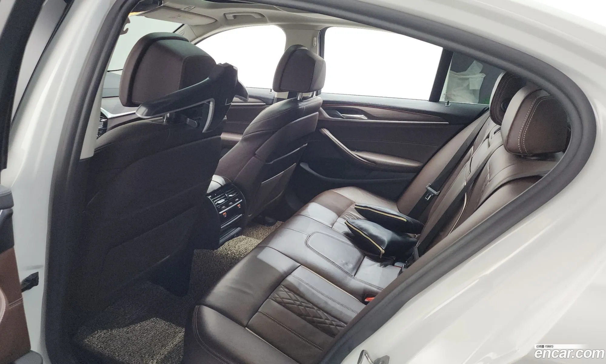 BMW 5 Series 2018 WBAJD9103JWC83150 — 5