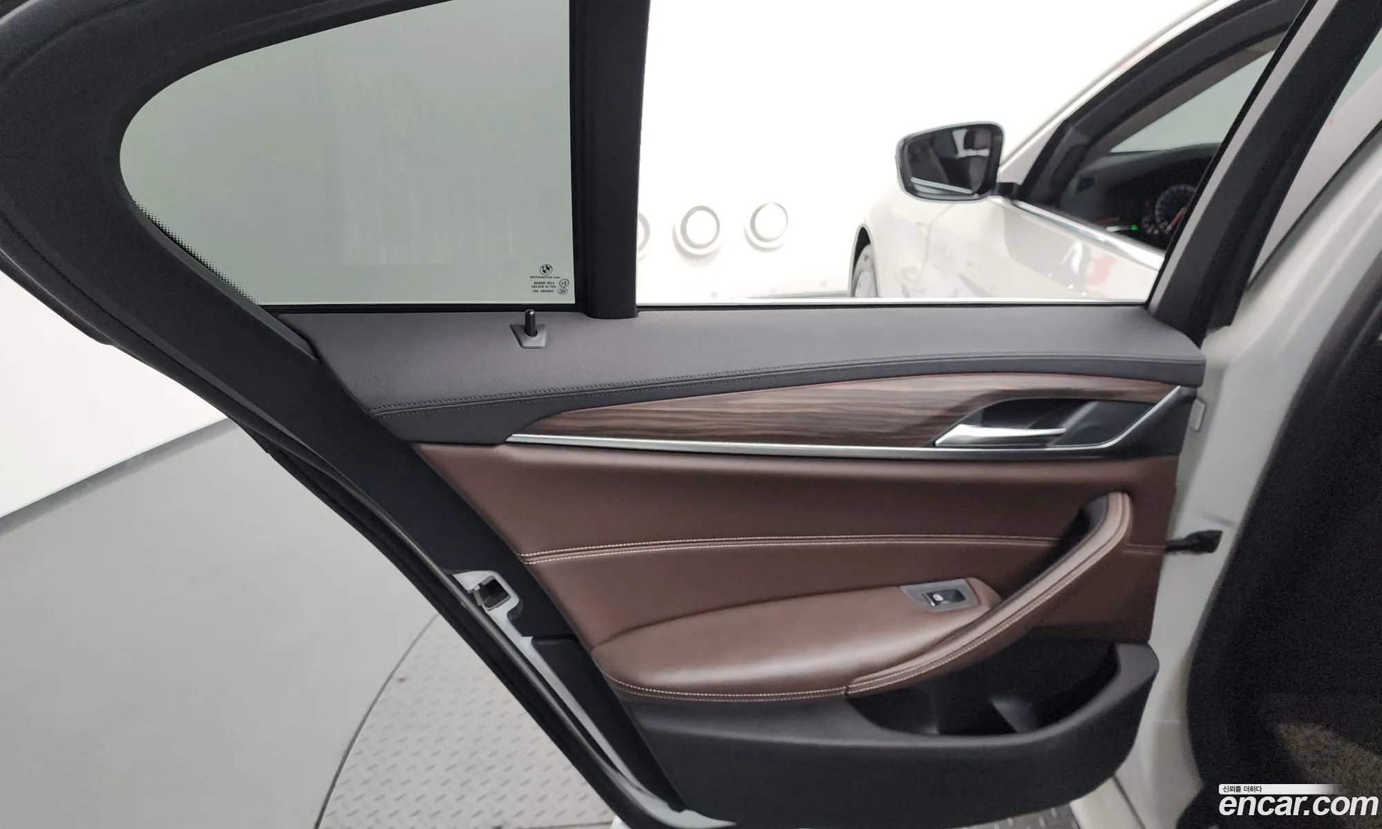BMW 5 Series 2018 WBAJD9103JWC83150 — 21