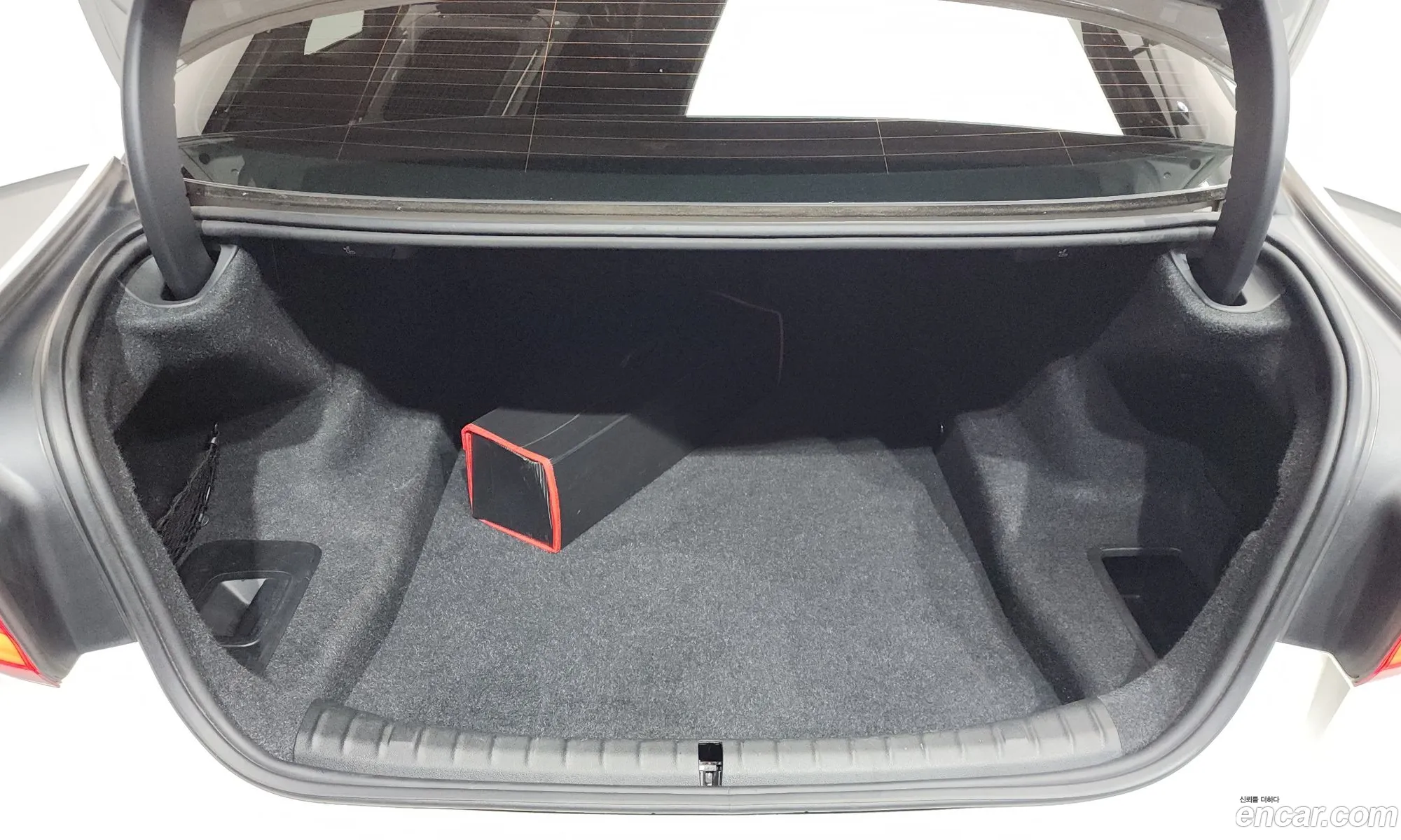 BMW 5 Series 2018 WBAJD9103JWC83150 — 25